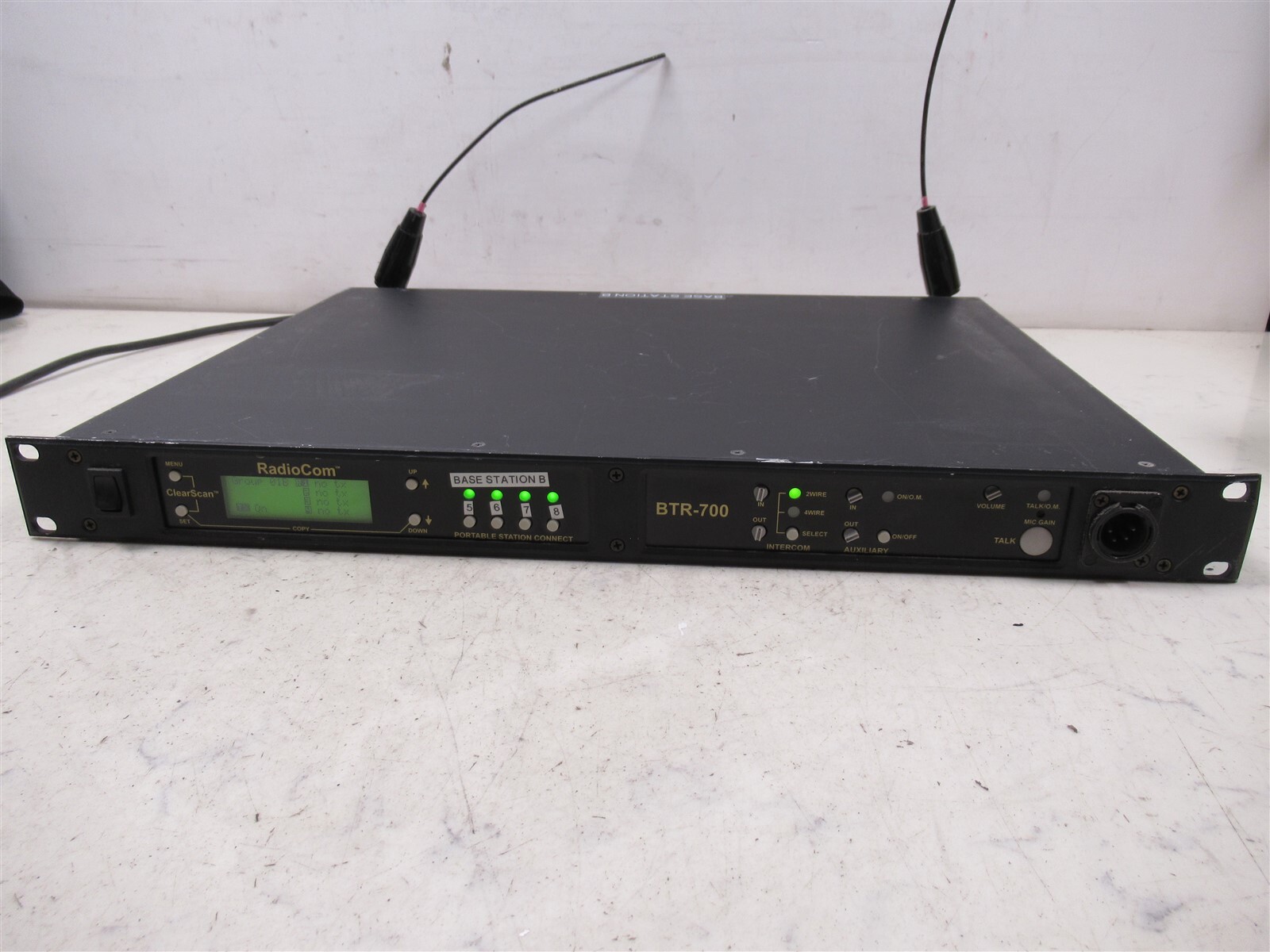TELEX RadioCom BTR-700 Wireless Intercom Radio Receiver A2 Band Rack Mount Deck