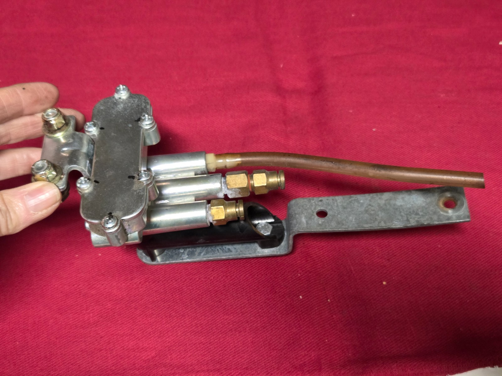 WORLD AMERICA: WA90054007 HEIGHT CONTROL VALVE