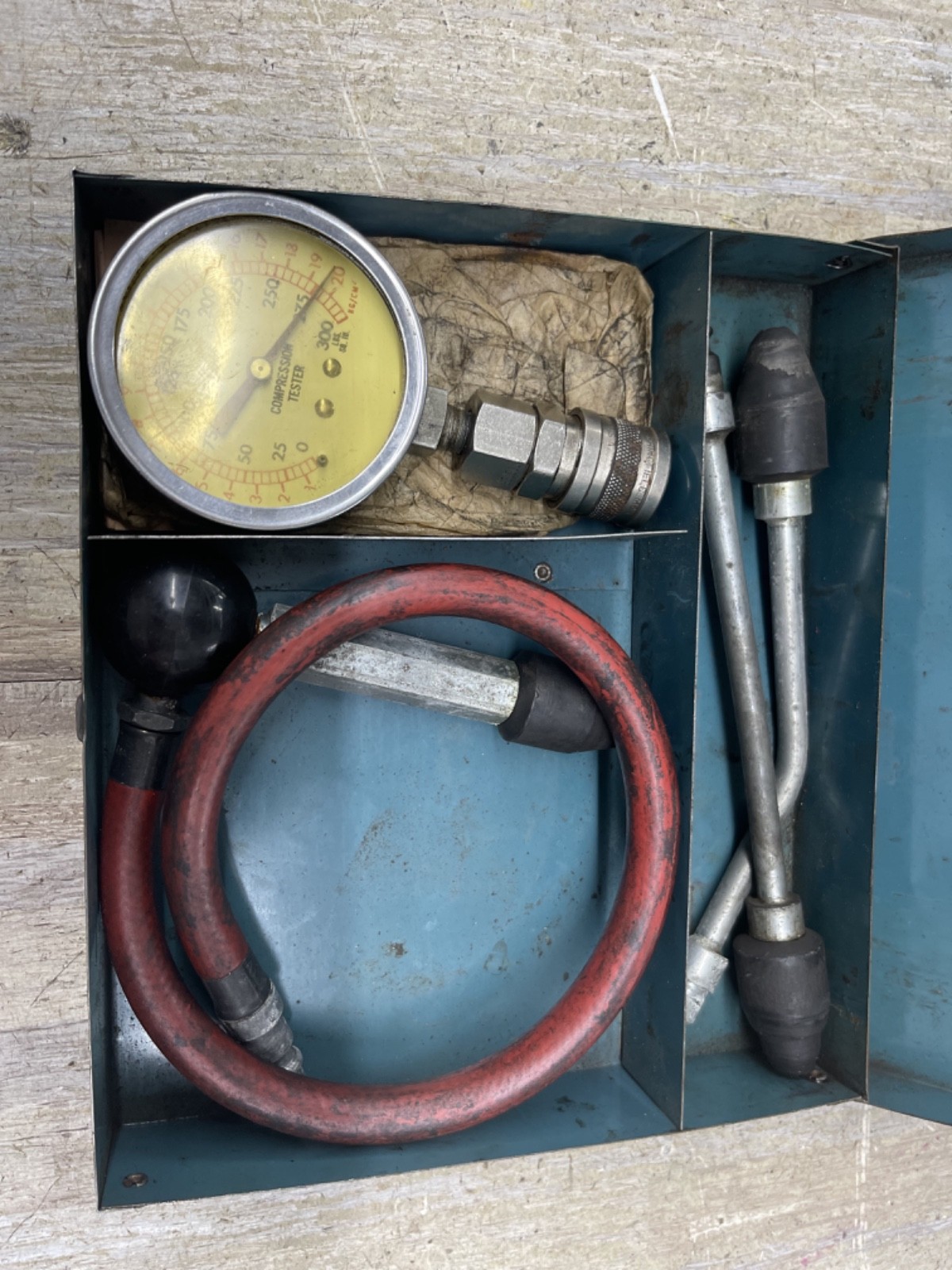 Vintage K-D TOOLS COMPRESSION TESTER W/ CASE