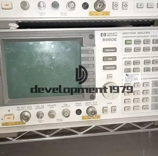 1PC Used HP 8560E RF Spectrum Analyzer
