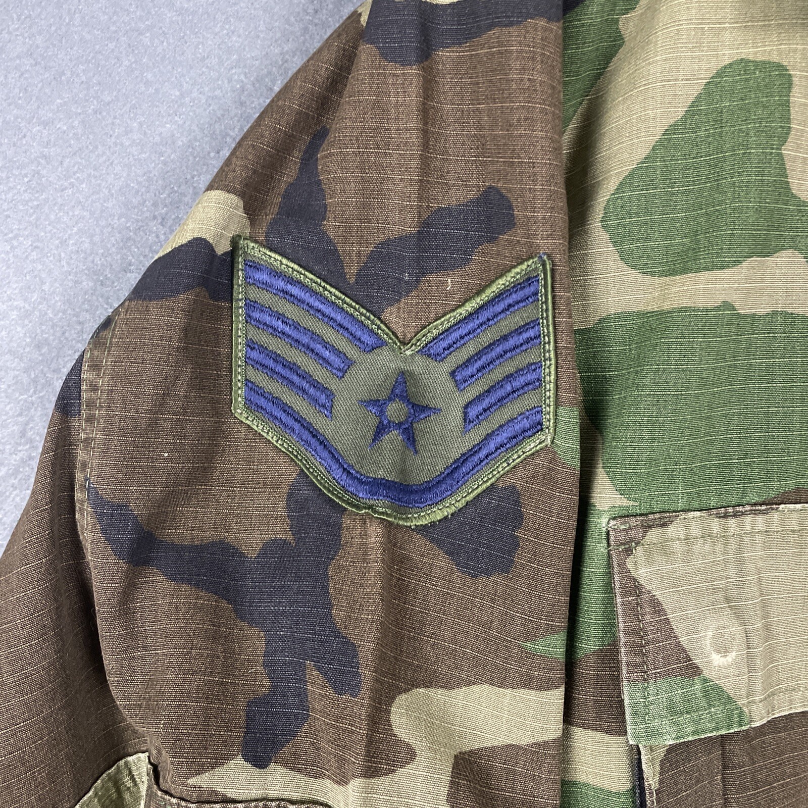 US Air Force Camo Sz Medium R Jacket Staff Sargent