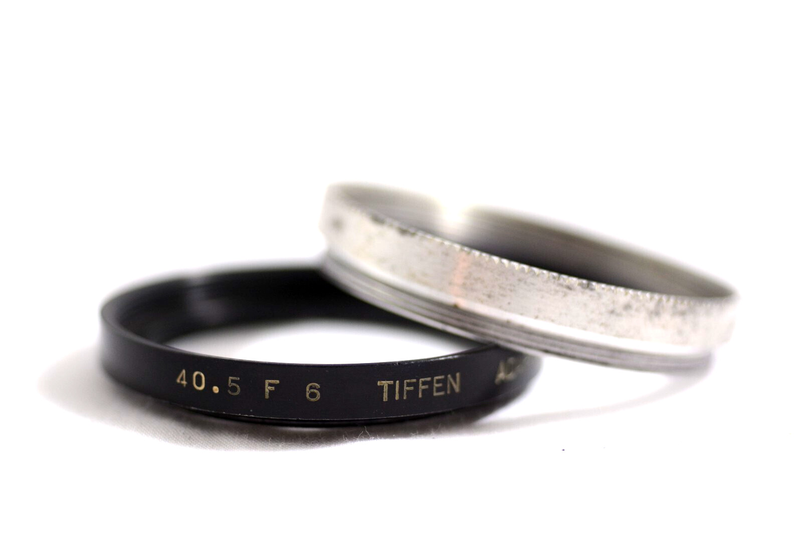 TIFFEN 40.5MM SERIES 6 CAMERA LENS FILTER  RING WITH RETAINING RING