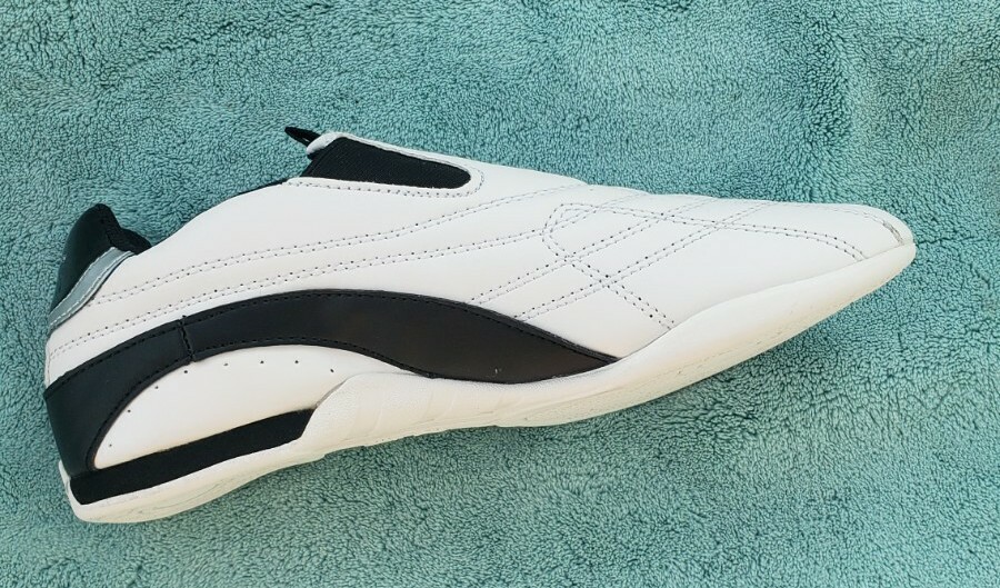NEW! TAEKWONDO KARATE MARTIAL ARTS TKD SHOES SIZE 7 US