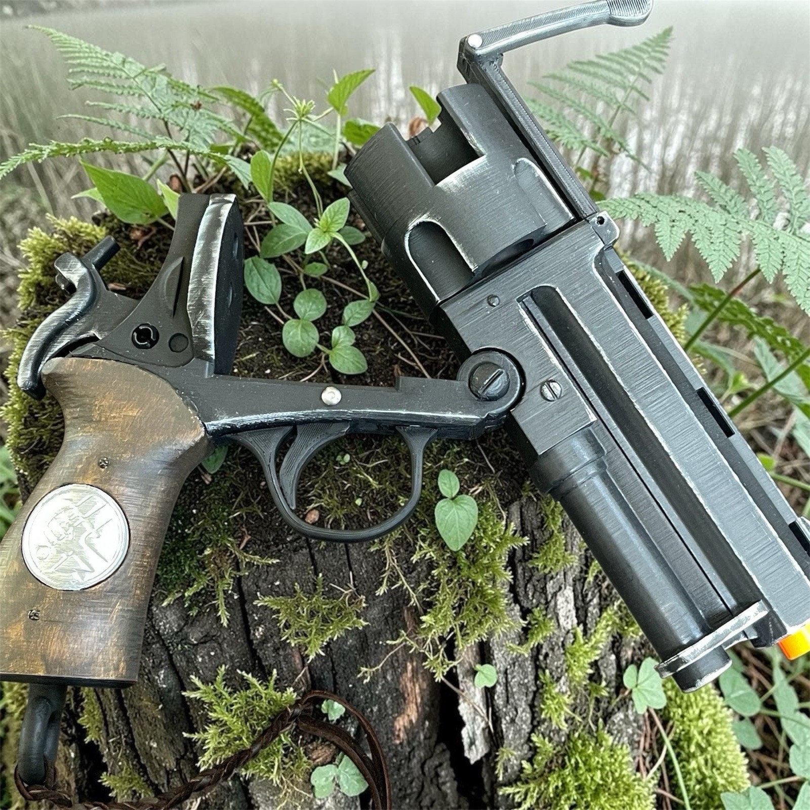 Oversized Hellboy Good Samaritan Set With Quick Loader, 12 Fake Bullets, Cosplay