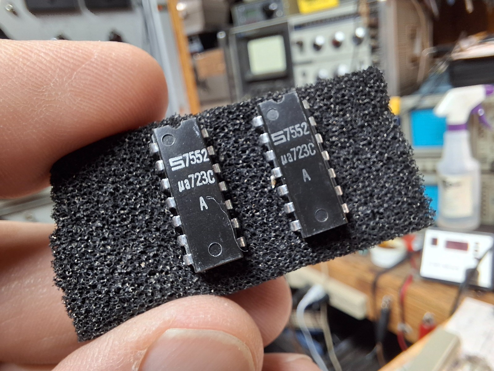 1pc Signetics ua723C precision Voltage Regulator, see description