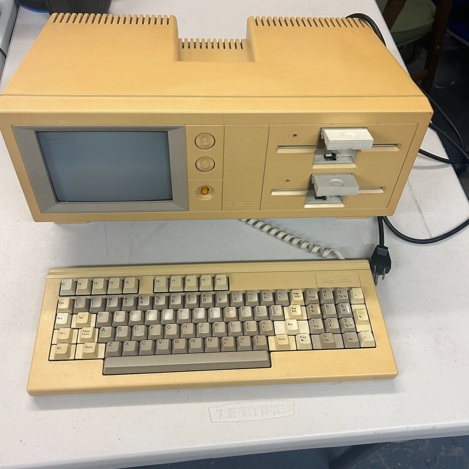 Dynalogic Hyperion 3012 All-in-One Vintage Computer w/ Keyboard 2 Disk Drives