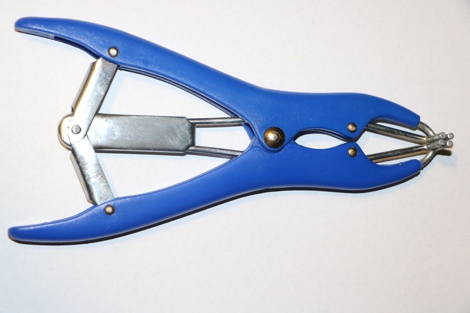 Elastrator Tool Castrate Dock Tail Cattle Sheep Goats