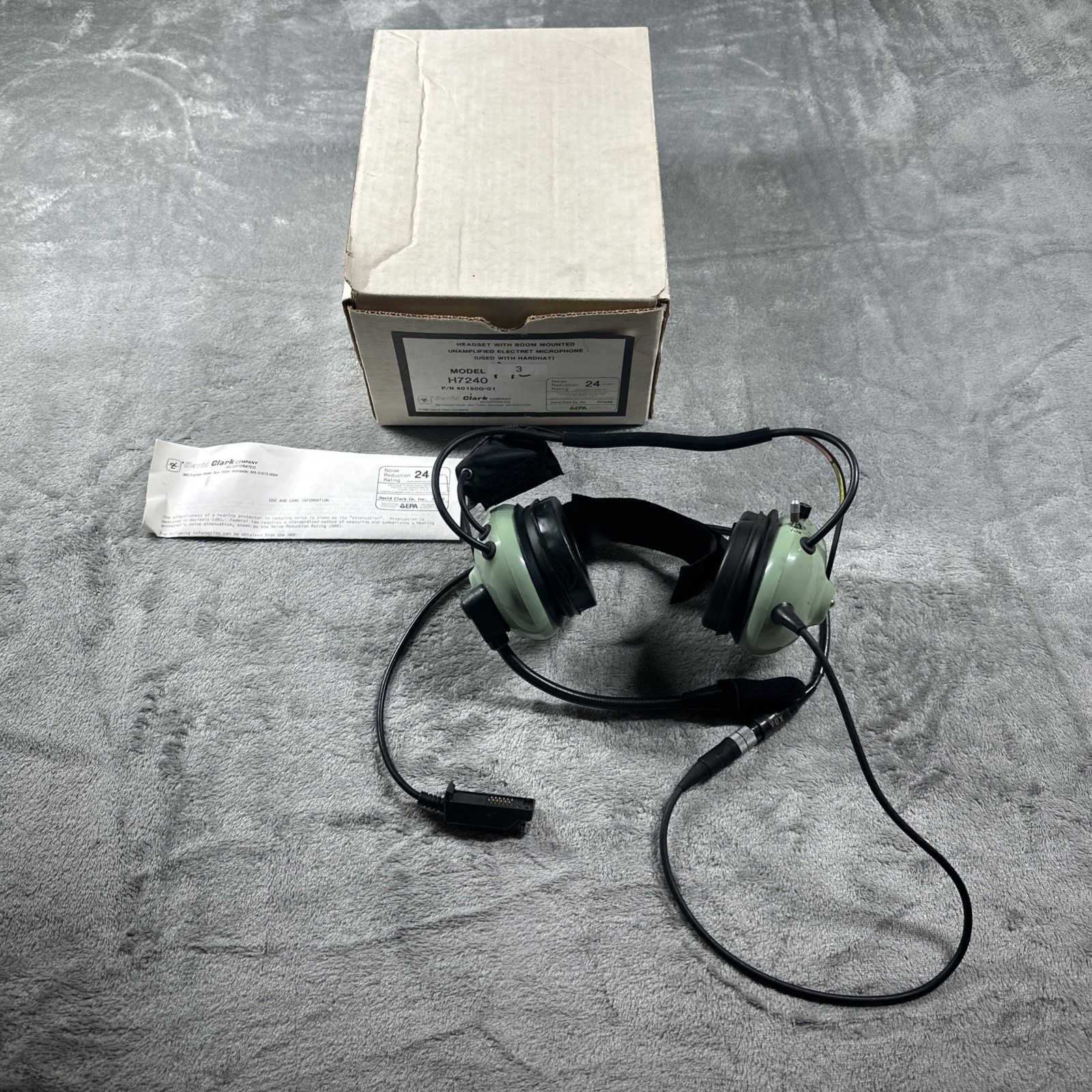 David Clark Model H7240 Vox Headset w/Boom Mounted M-77 Electret Microphone