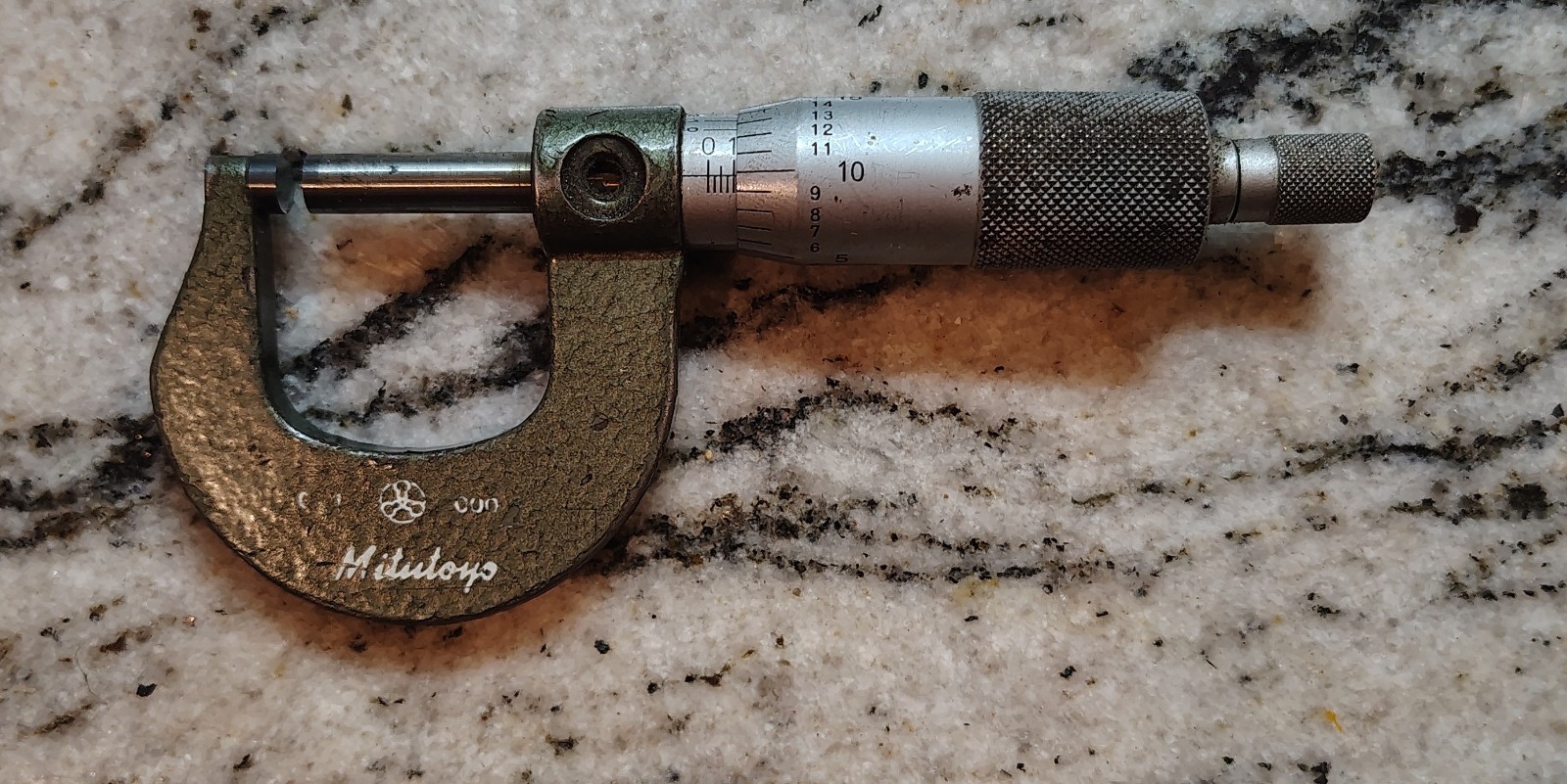 🗽VINTAGE  MITITUYO 0- 1" OUTSIDE MICROMETER MACHINIST/TOOLMAKER