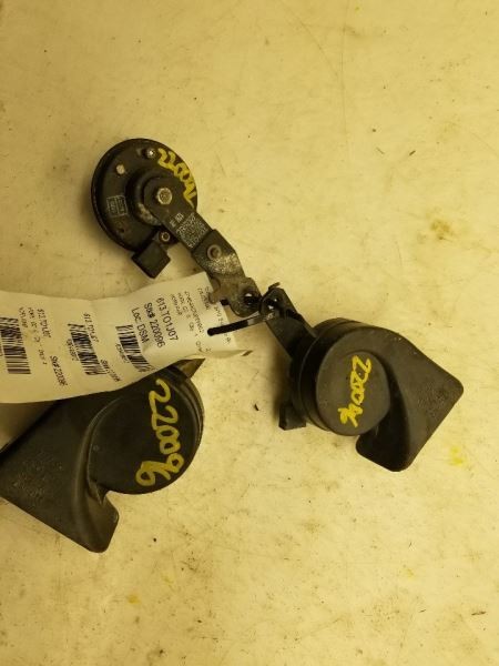 02 03 04 05 06 07 08 09 10 11 12 13 14 15 16 17 Toyota Camry Horn Pair