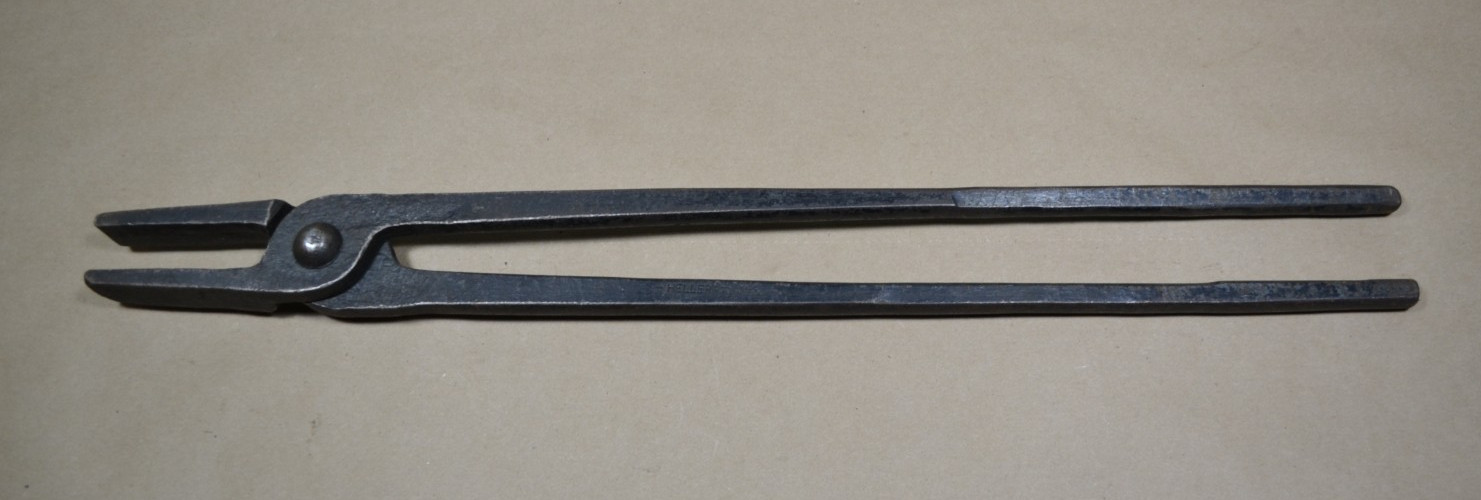 HELLER - BLACKSMITH'S TONGS - STRAIGHT LIP - 22 x 3/4 - 22" LONG