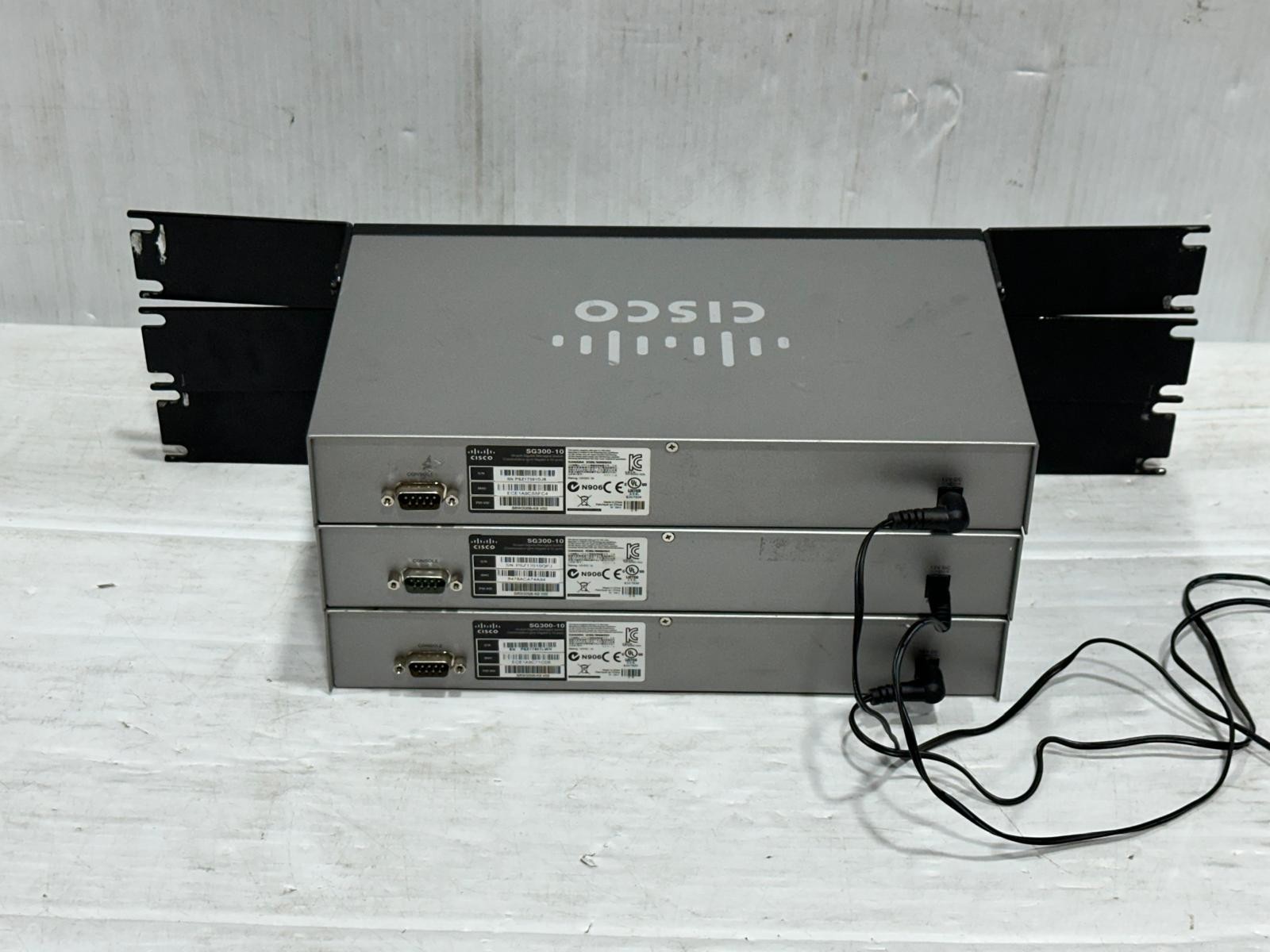 Cisco SG300-10 Managed Switch #4152 (One)THS