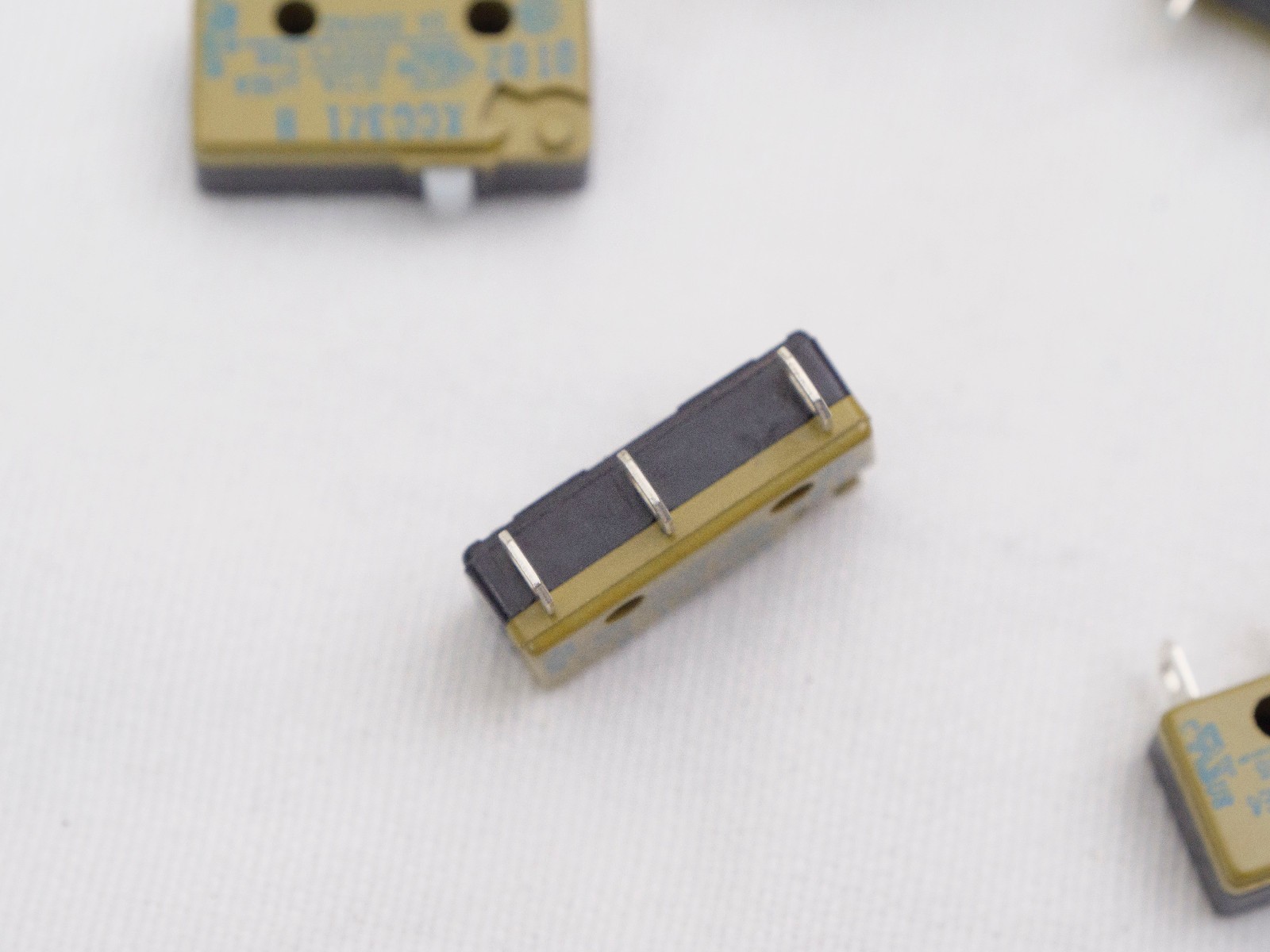 1X Saia-Burgess XCC3Z1 Basic / Snap Action Switches Sub-miniature micro Switch