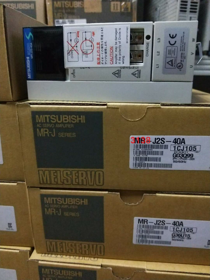 Mitsubishi MR-J2S-40A Servo Drive MRJ2S40A New In Box Expedited Shipping