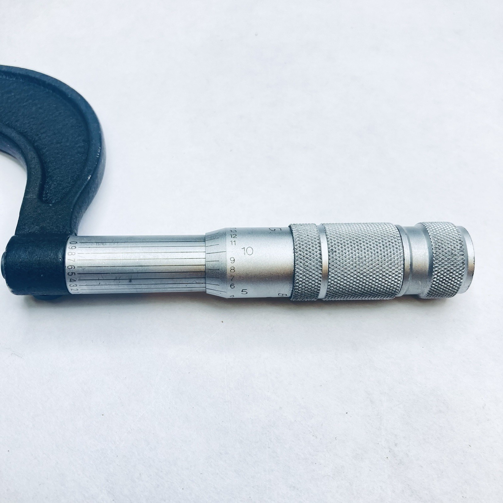 Brown and Sharpe Outside Micrometer 2"-3" Range - Carbide - .0001" Grads w/Case