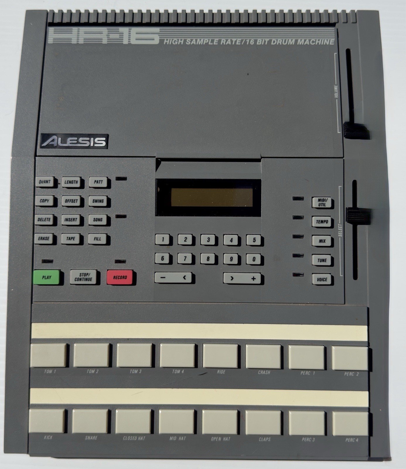 Vintage Alesis HR-16 High Sample Rate 16-Bit Drum Machine  Excellent condition