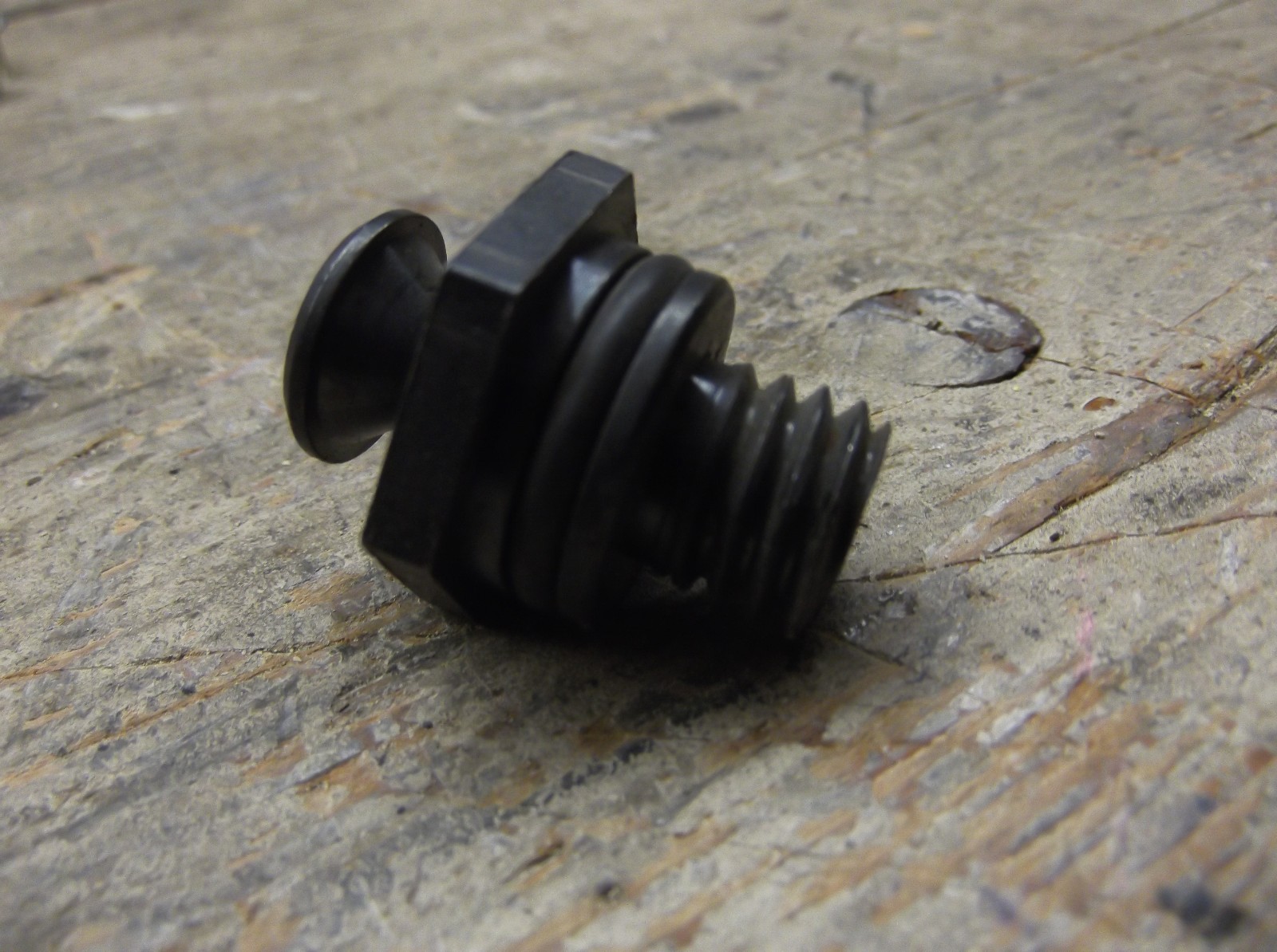 ORION COACH STEERING BOLT E0410501BN *BOLT ONLY* NEW SURPLUS!!