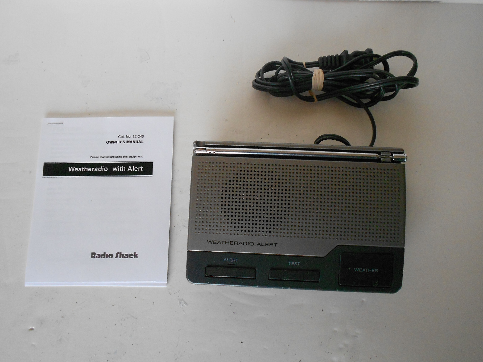 RadioShack 12-240 NOAA Emergency Weatheradio Alert Radio Bronze/Black VGC