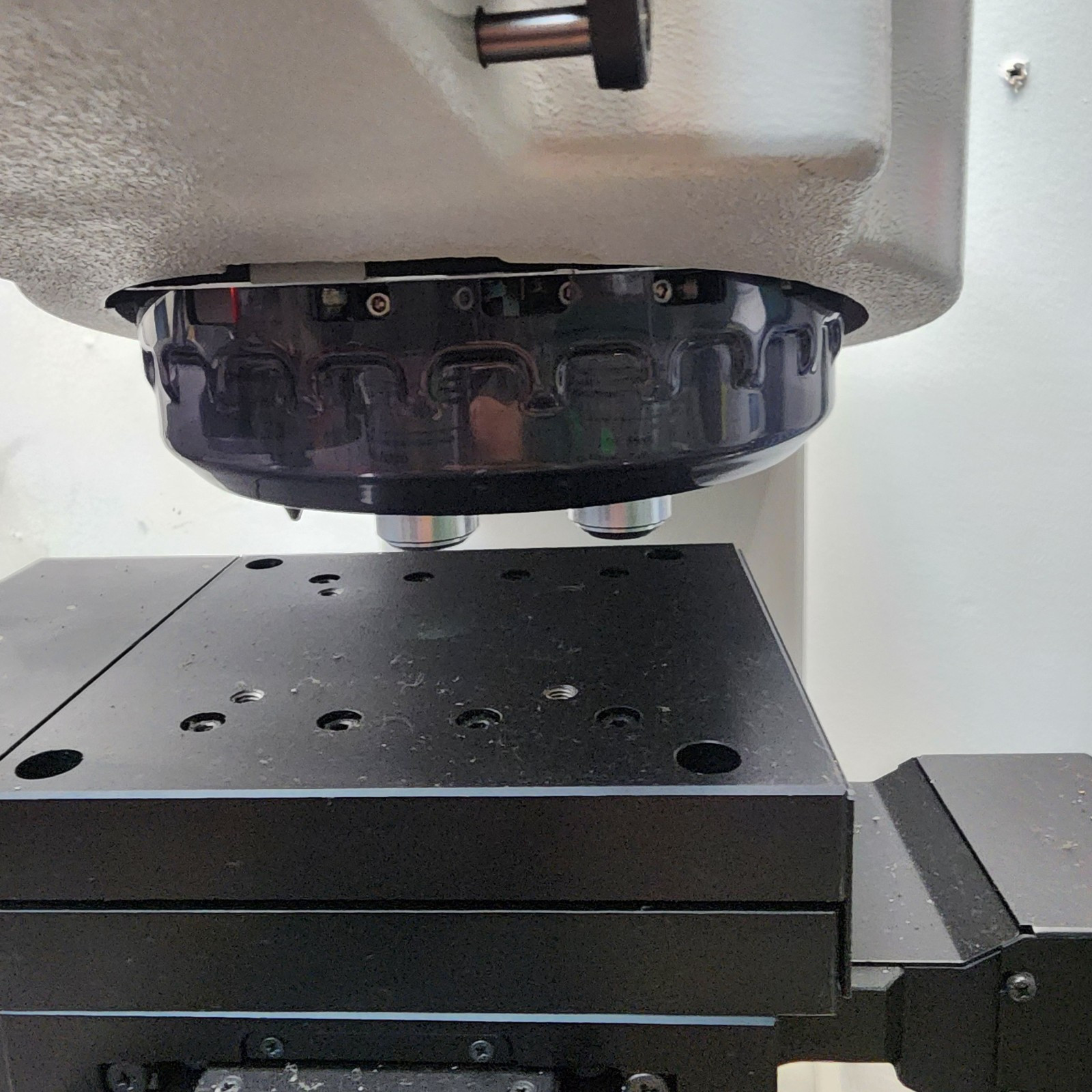Mitutoyo HM-200 System C Micro Vickers Hardness Testing System Dongle Computer
