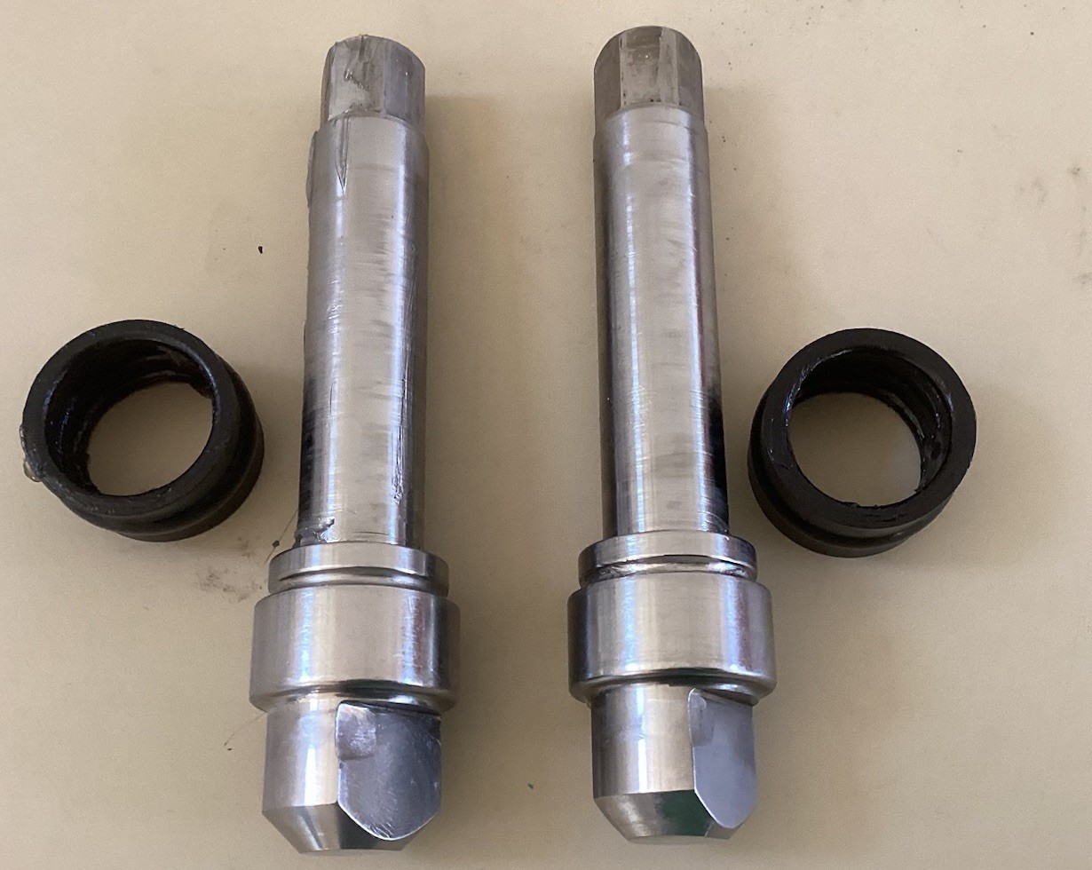 Taylor C713 lot of 2 Drive Shafts With Boot Seals Part #032564 & 032560