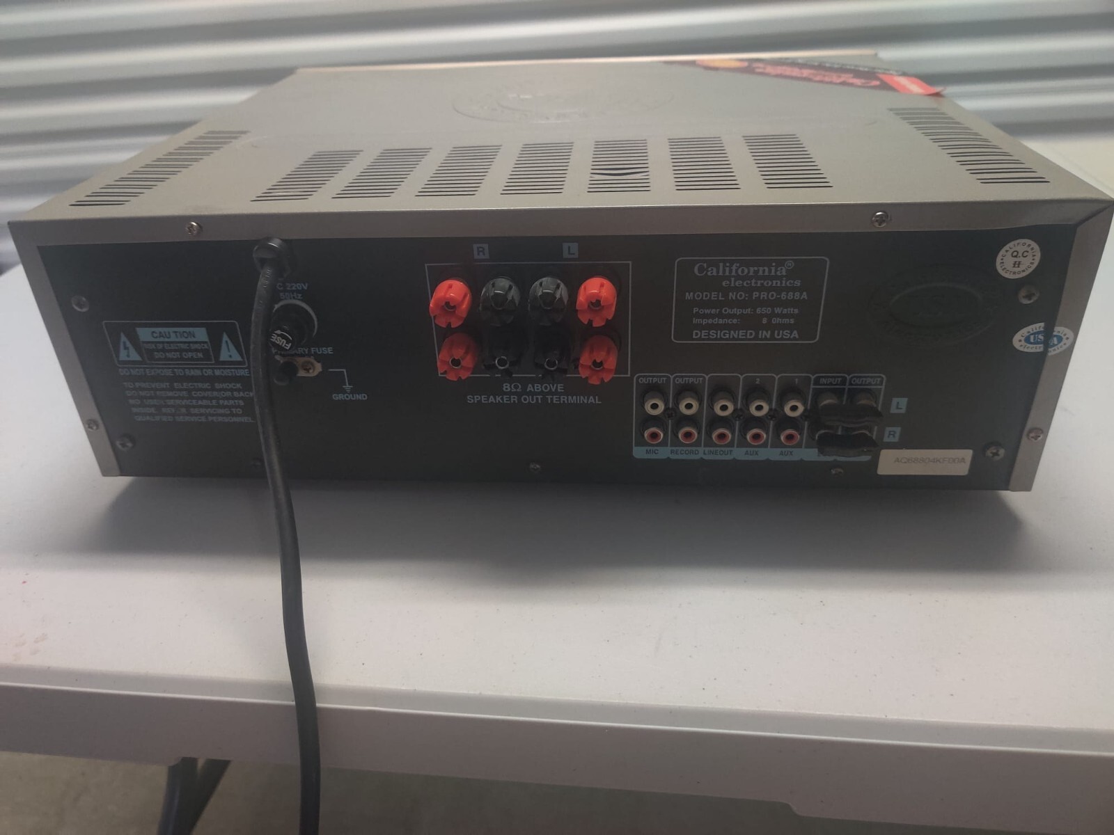 california electronics PRO-688A DIGITAL STEREO ECHO MIXING AMPLIFIER