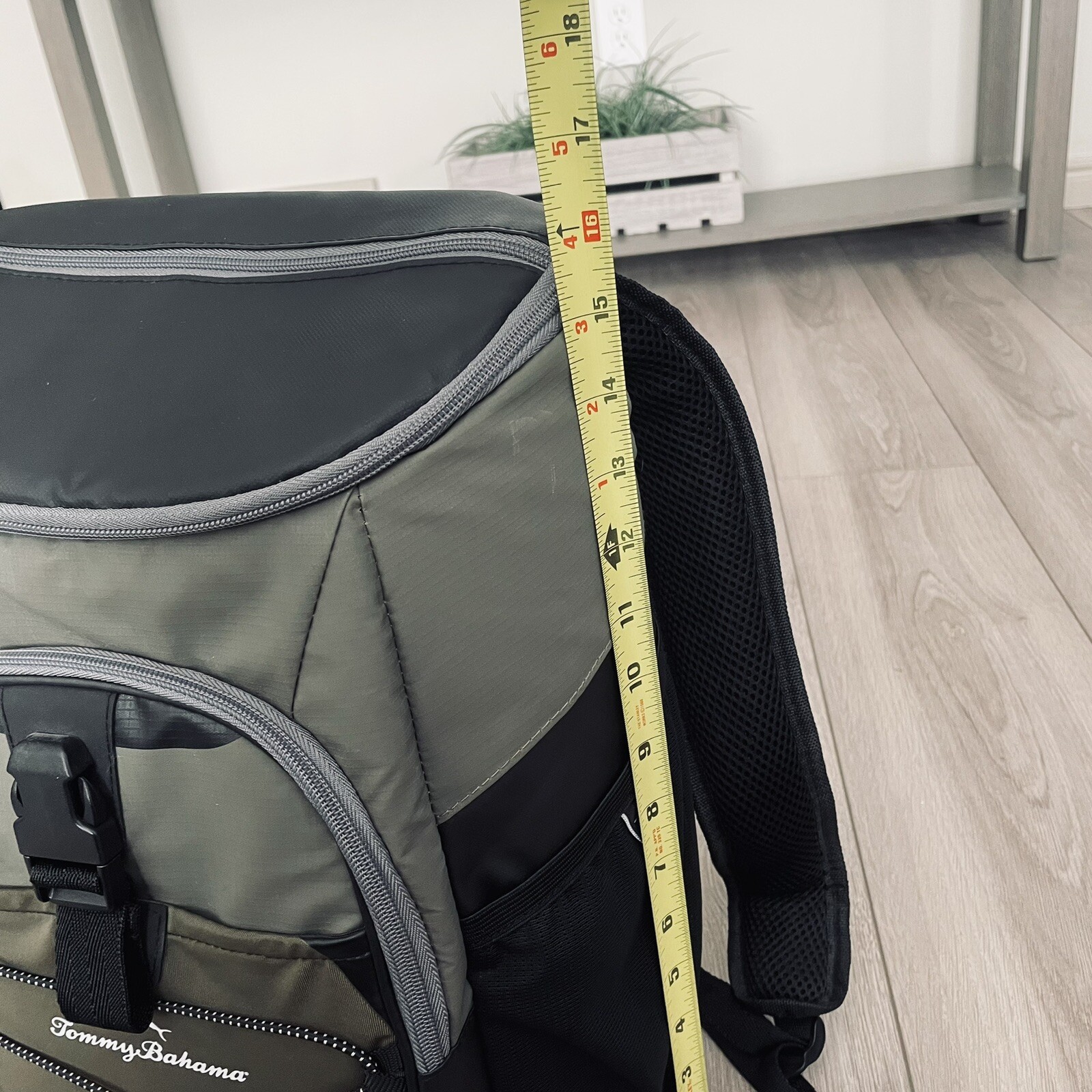 Tommy Bahama 24 Can Backpack Cooler Deep Freeze Insulation