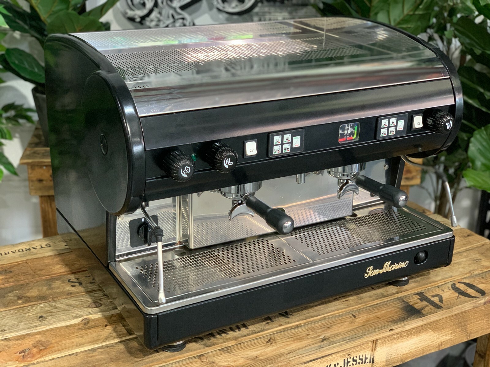 SAN MARINO LISA 2 GROUP BLACK ESPRESSO COFFEE MACHINE COMMERCIAL WHOLESALE CAFE