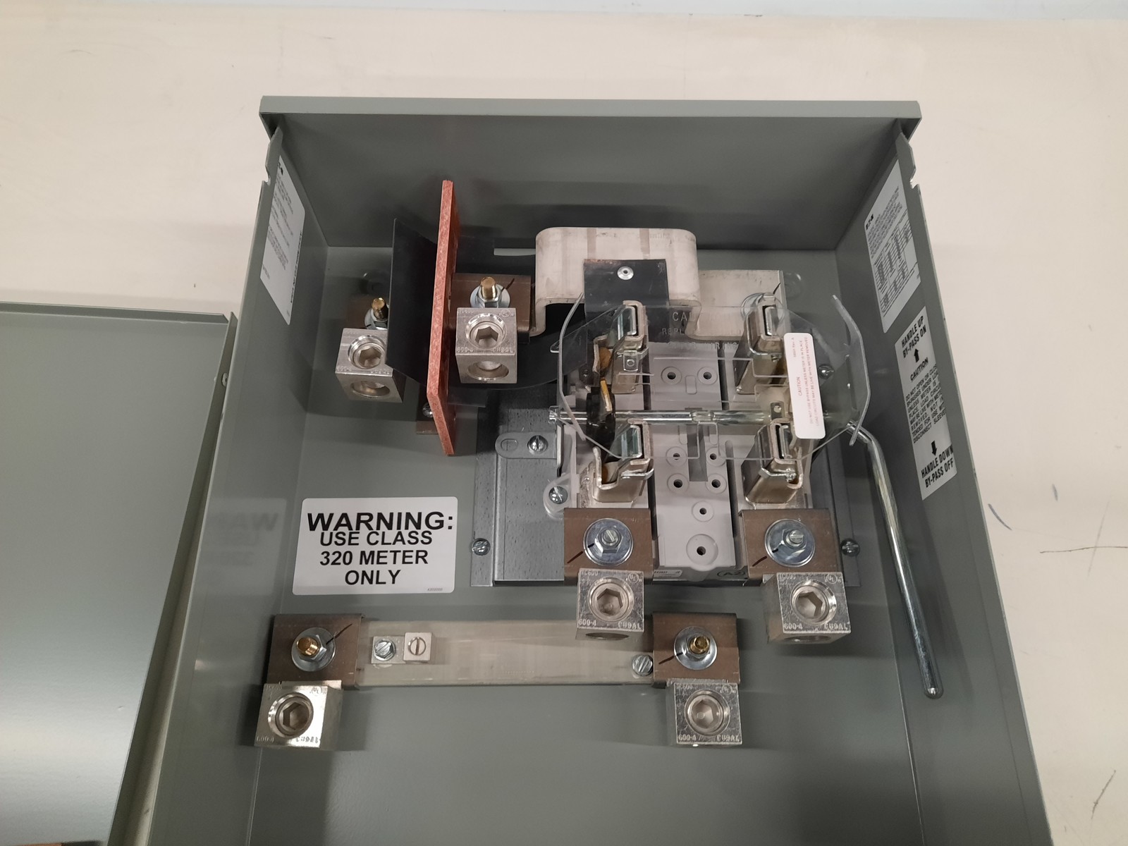 Eaton 1008435CH Meter Sockets