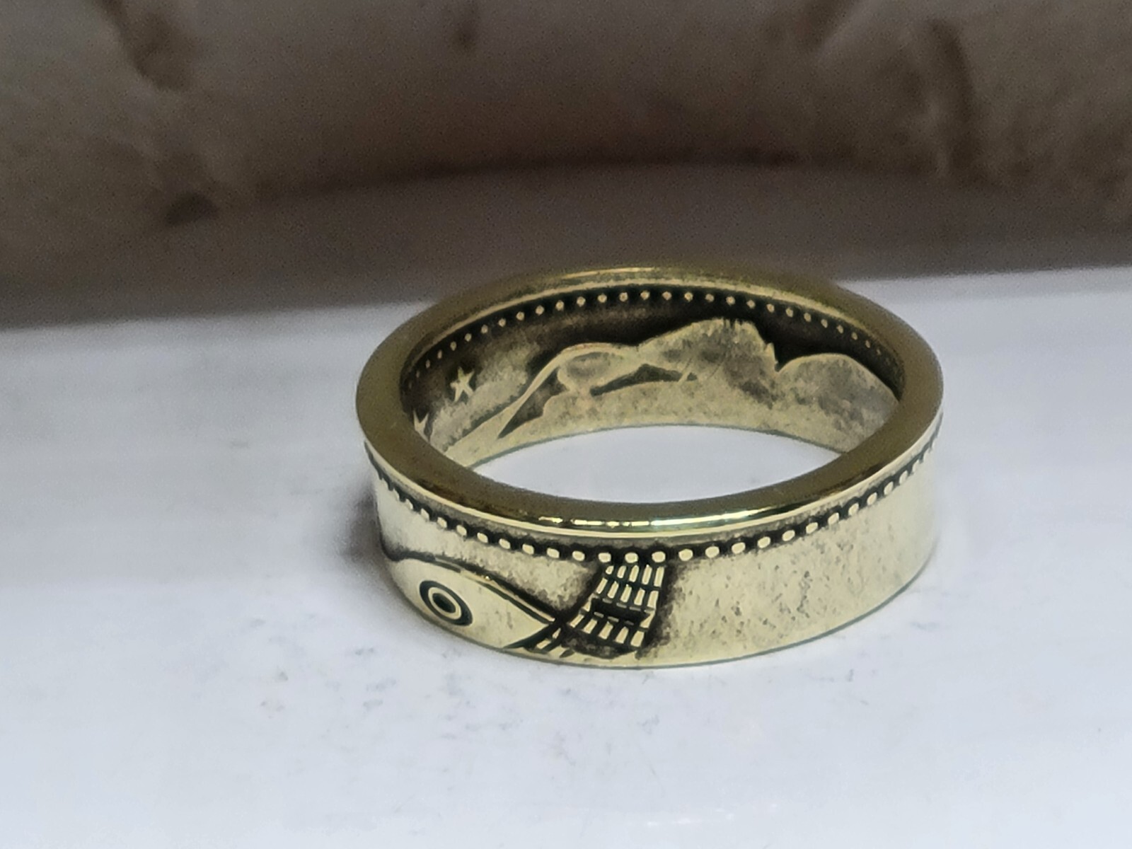 CHUCK e CHEESE - 2017 - Size 9 Token Coin Ring