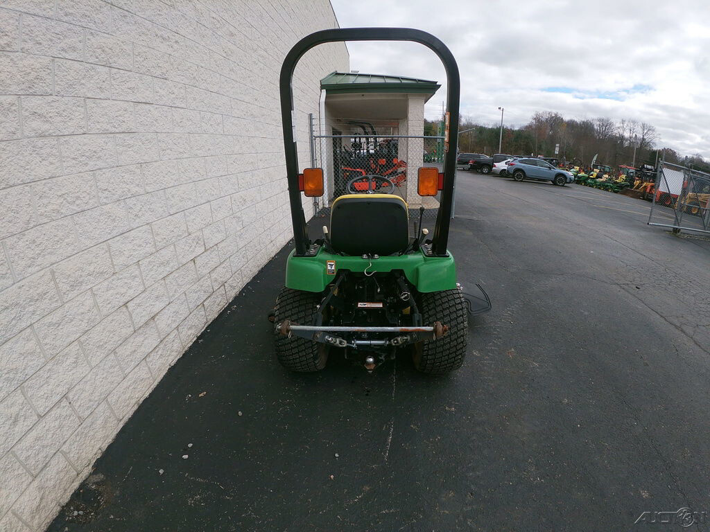 2005 John Deere 2210HST Used