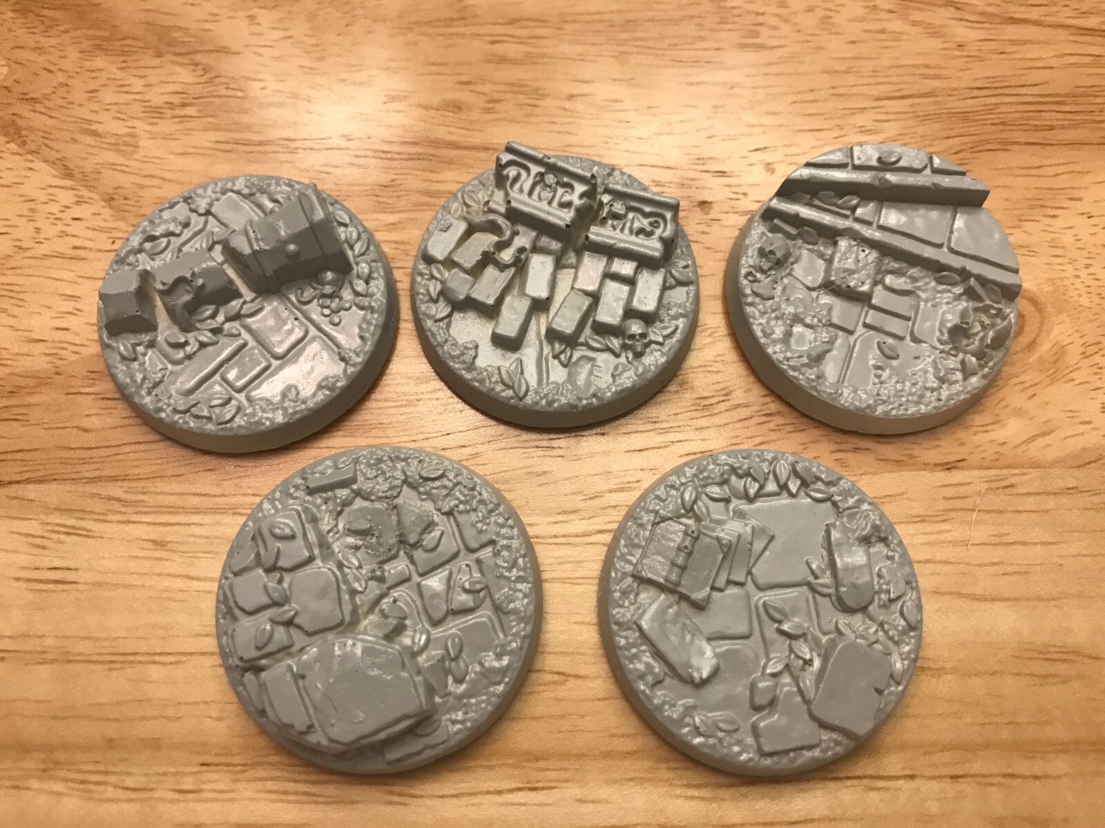 Warhammer Fantasy Age of Sigmar City Ruin Five (5) 40mm round resin bases_Set #2