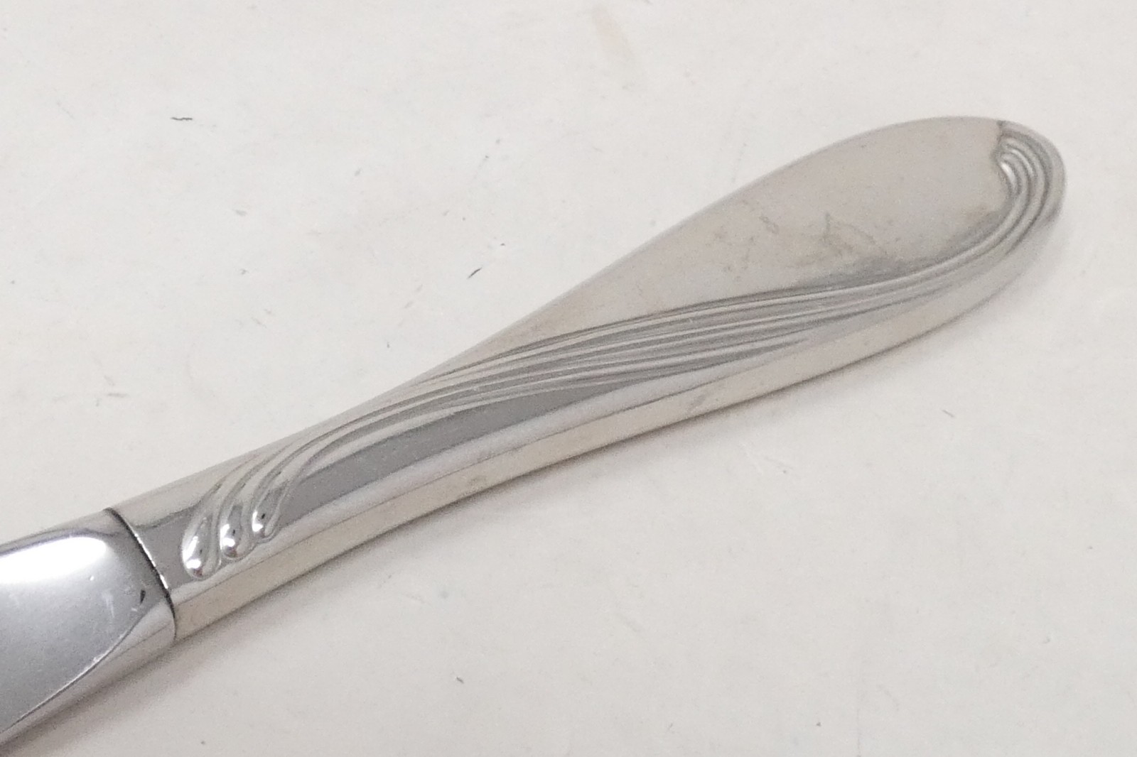 Oneida USA Camber Cresta Windswept Scroll Stainless Flatware 2 Table Knives