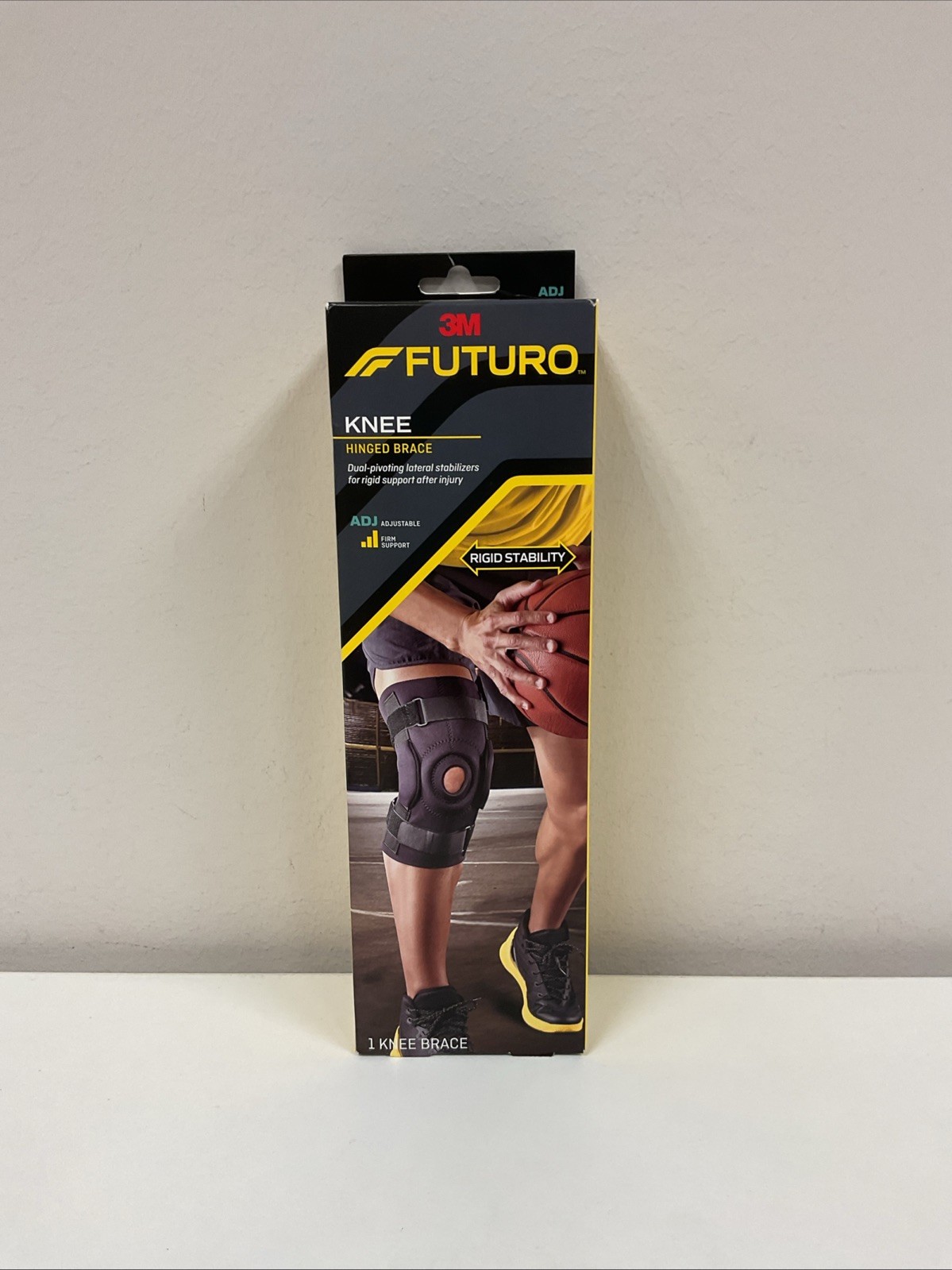 3M Futuro Hinged Knee Brace - Adjustable Firm Support, Black G100