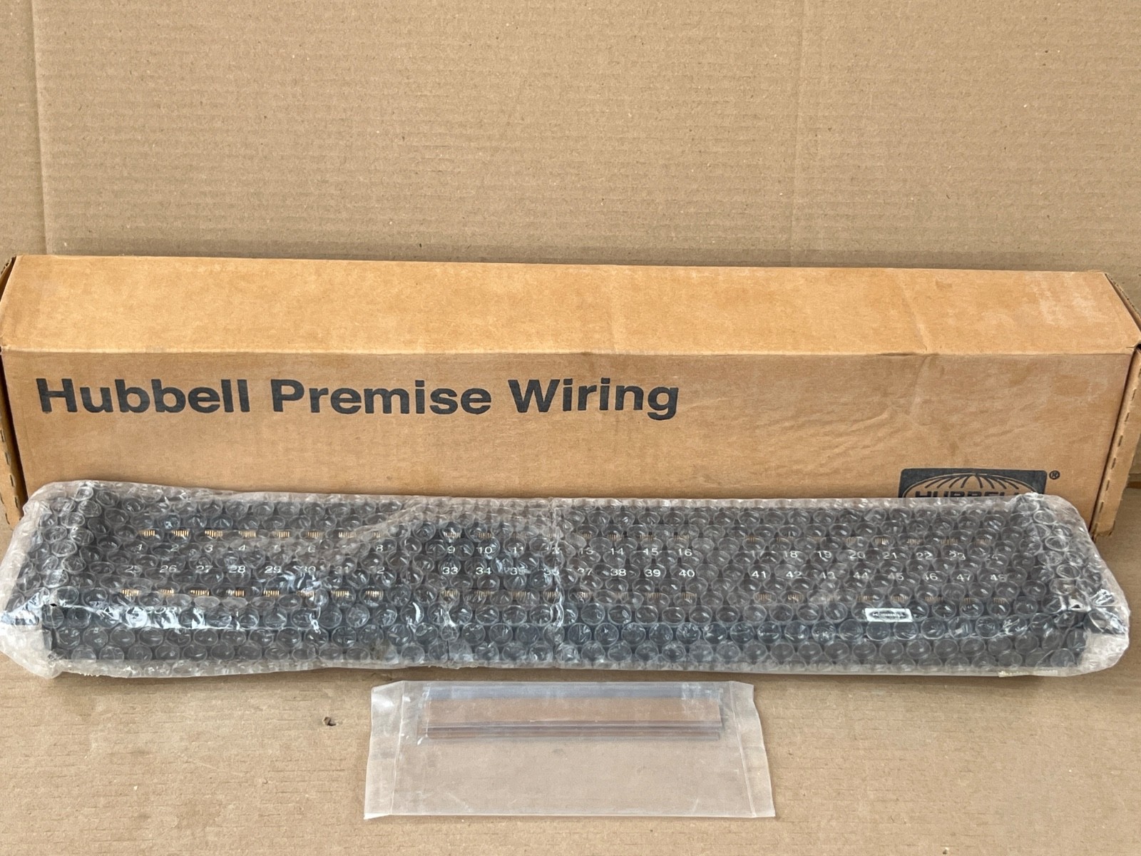 Hubbell P648U Cat6 48-Port Data Universal Patch Panel INCLUDES RACK
