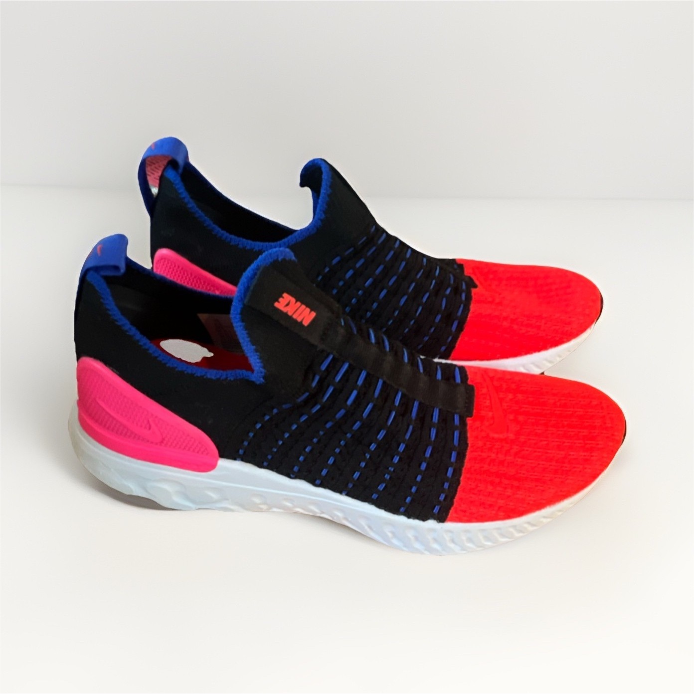Nike Men's Knit Slip On Running Shoes Red Black Blue Breathable Low Top size 6.5