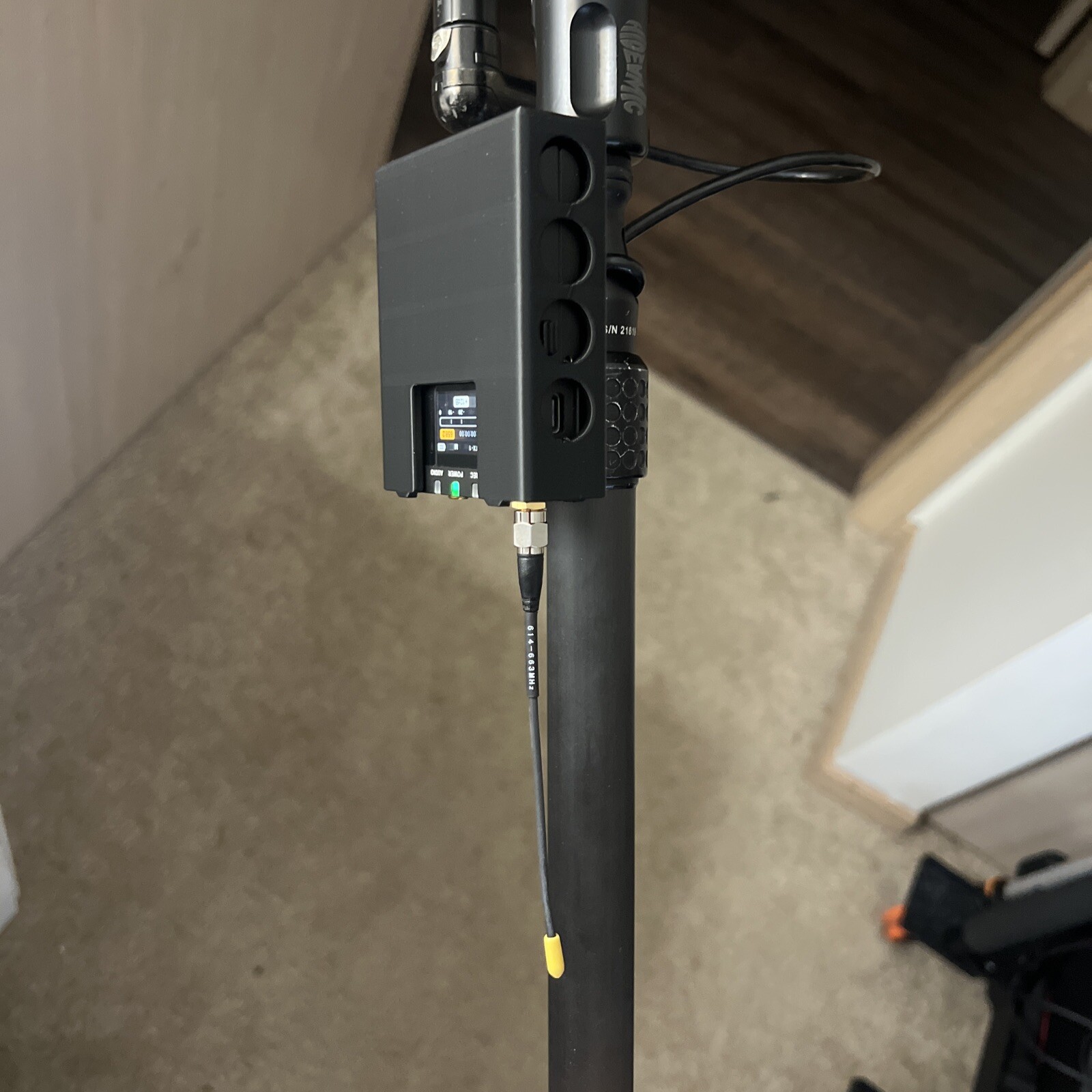 Deity Theos TX Upper Boom Pole Mount