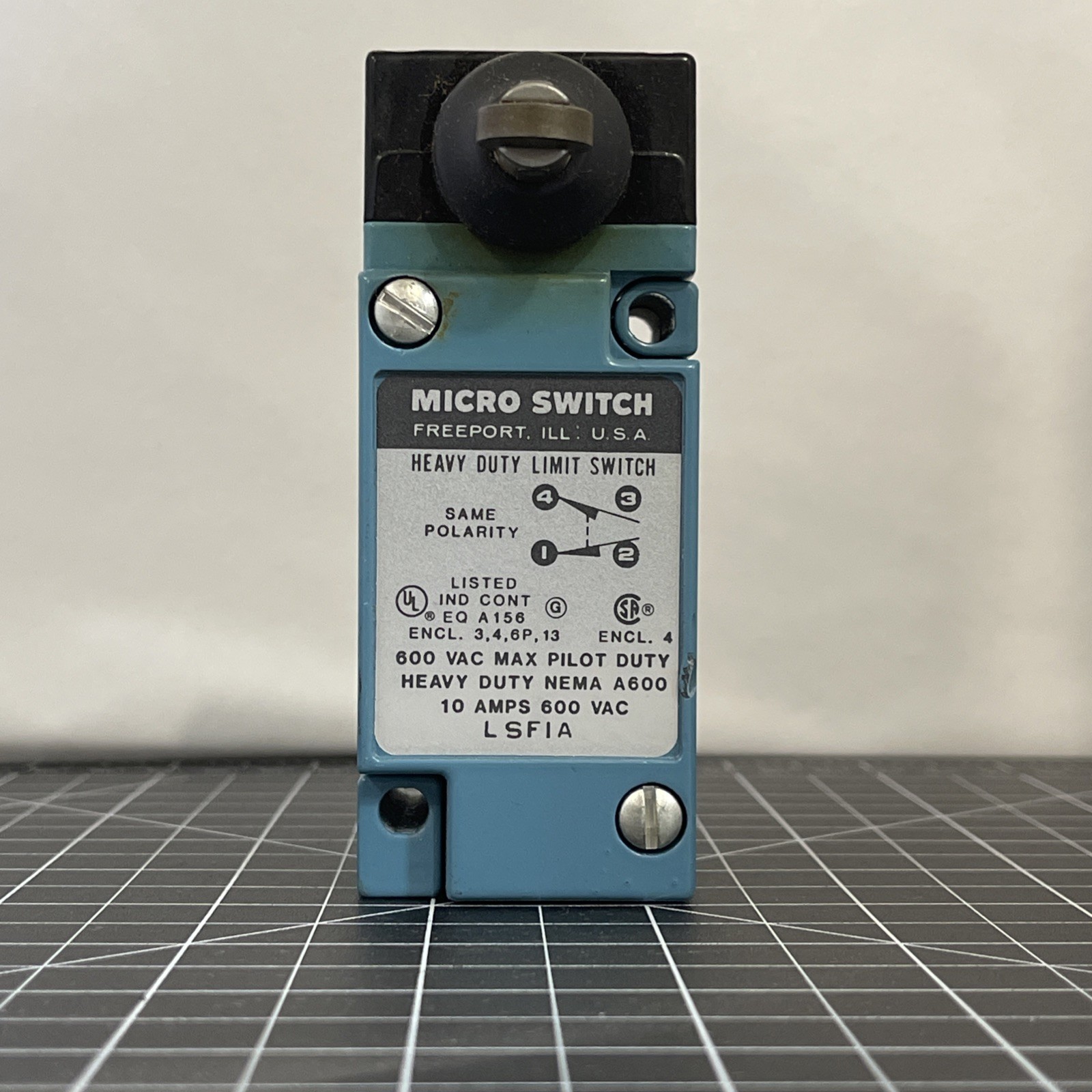 Honeywell Micro Switch LSF1A Heavy Duty Limit Switch Top Roller Plunger 10A 600V
