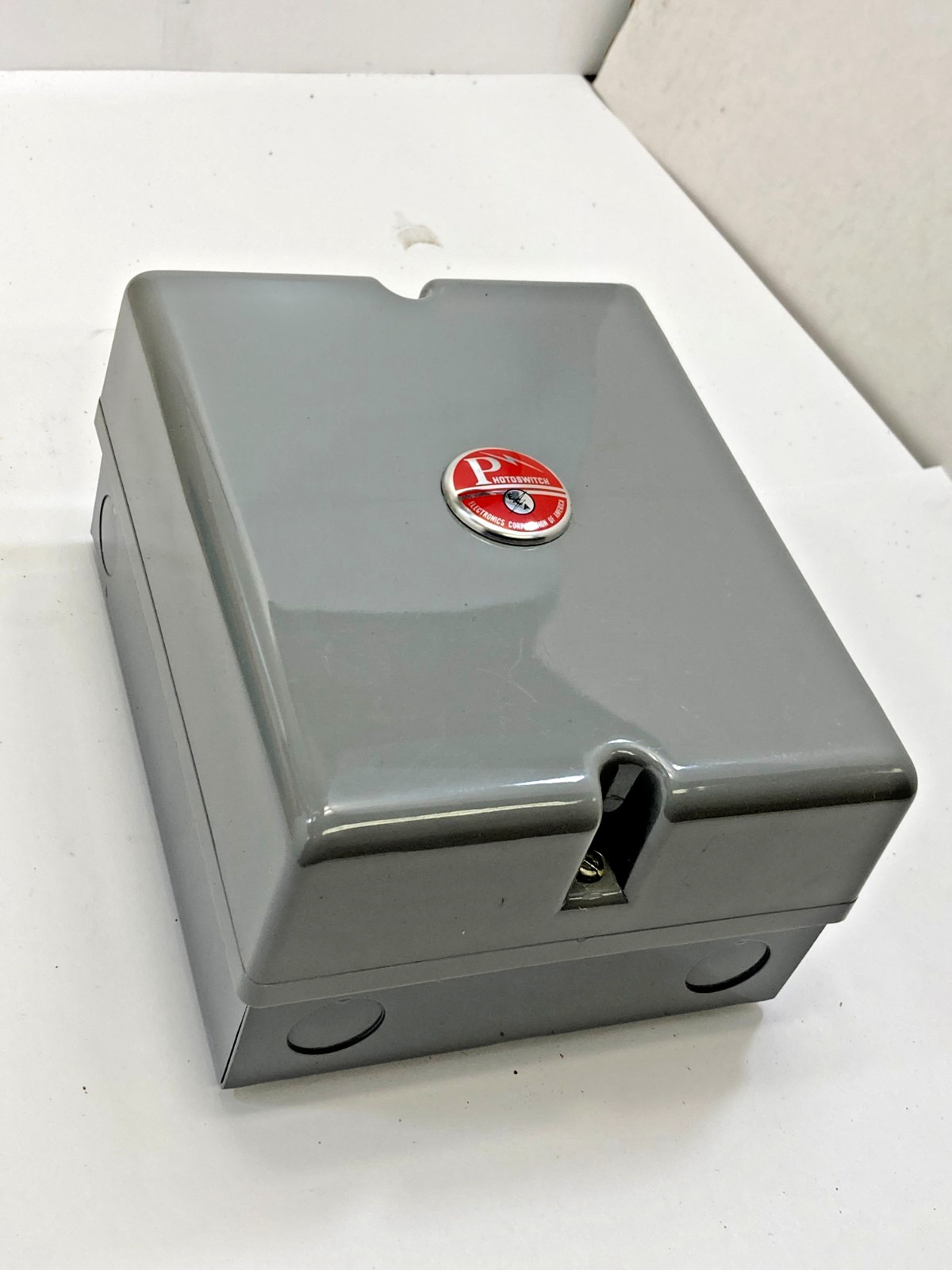NIB ~ Electronics Corporation 60-1491 Photoswitch Control Base  Series 73J