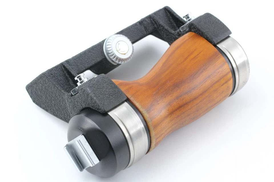 [Near Mint] Asahi Pentax Wood Hot Shoe Left Hand Grip for 6x7 67 67II Japan