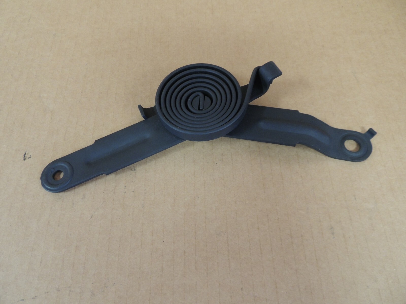 2000-2006 Chevy Silverado/Suburban/GMC Sierra Yukon LEFT HOOD HINGE-GENUINE GM
