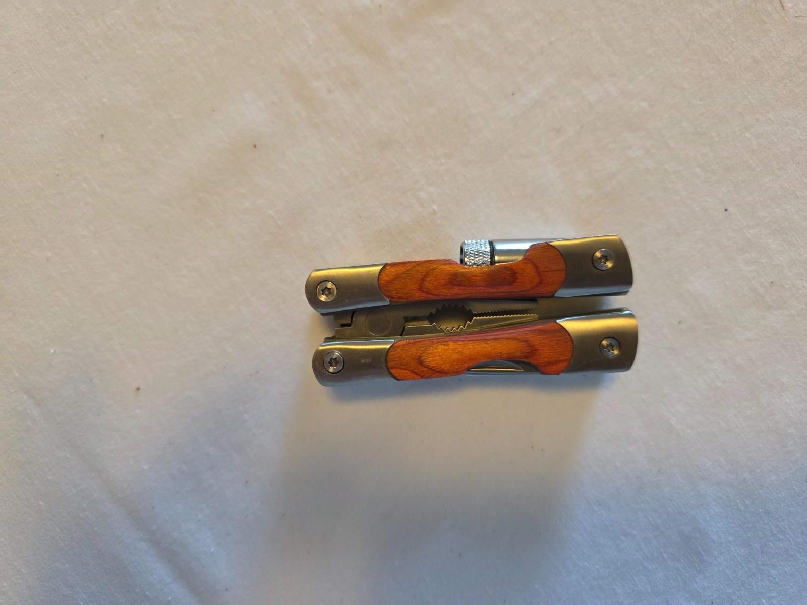 MT2601-027 - Wooden Multi-Tool w/ Flashlight Free Shipping Used