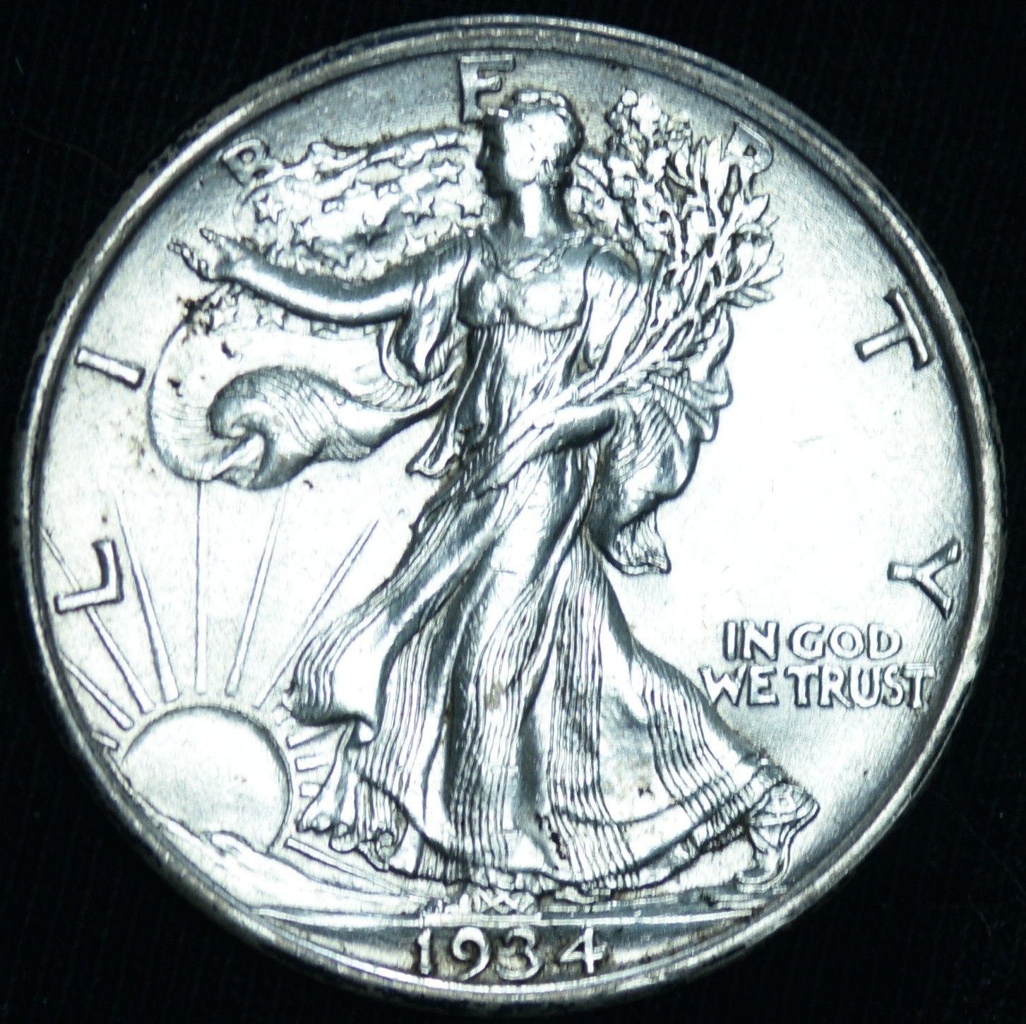 1934 50C Walking Liberty Half Dollar AU ~ 26379