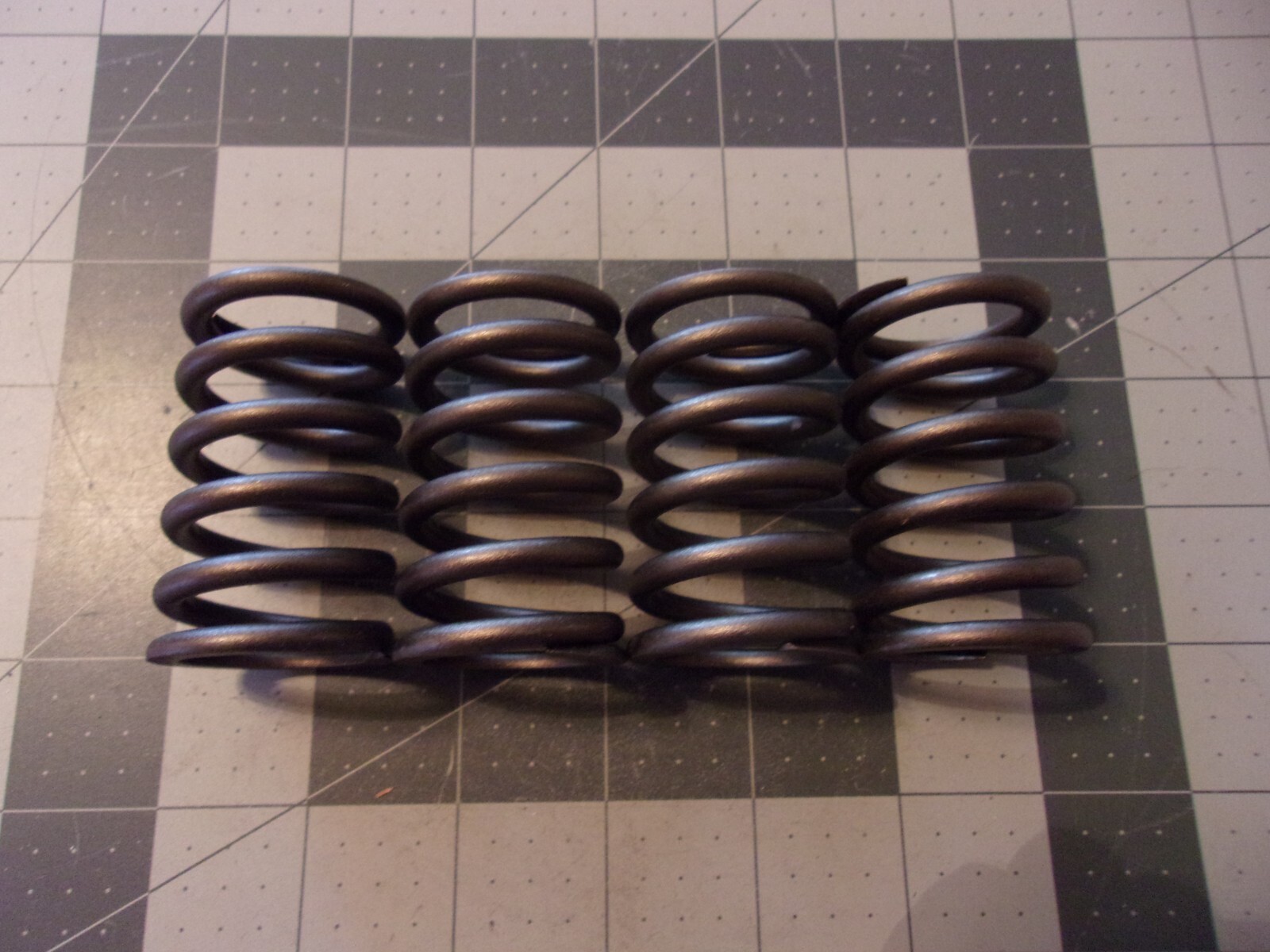 SBI 160-1190 (4) Valve Springs 682064C1 IHC Navistar D360 DT360 360CI 5.9L