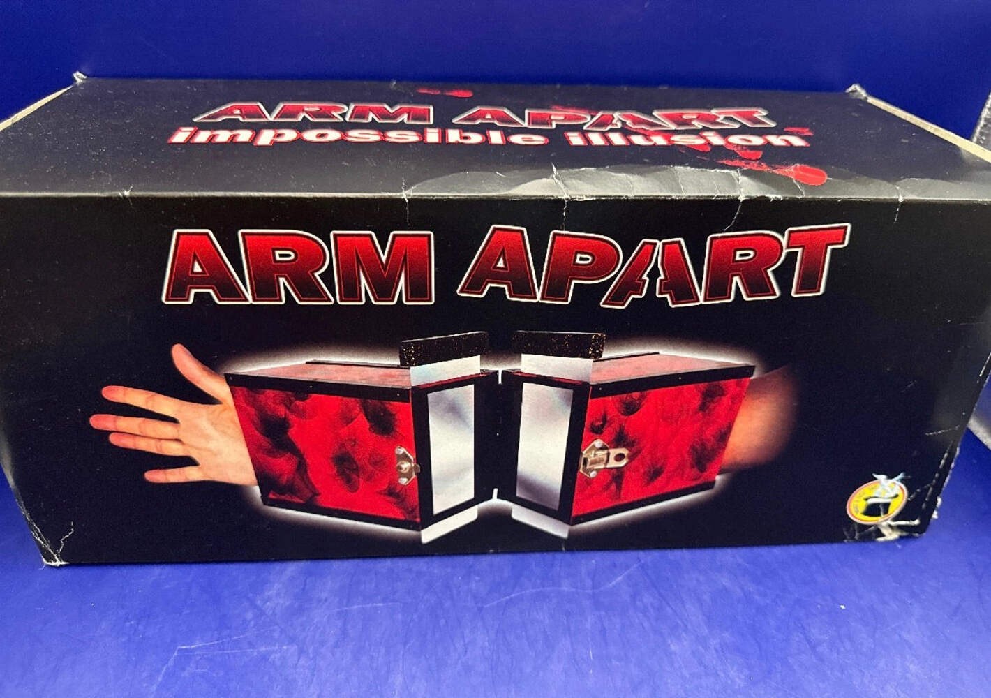 Arm Apart Illusion by Vincenzo Di Fatta - Italy