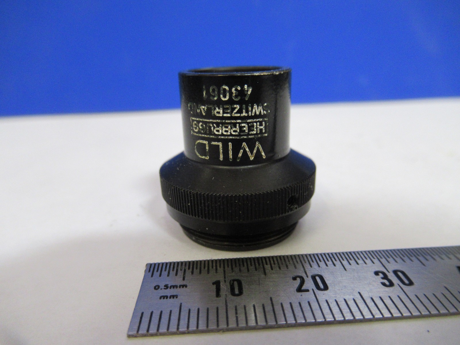 WILD HEERBRUGG SWISS OBJECTIVE 4X OPTICS MICROSCOPE PART AS PICTURED V9-A-43