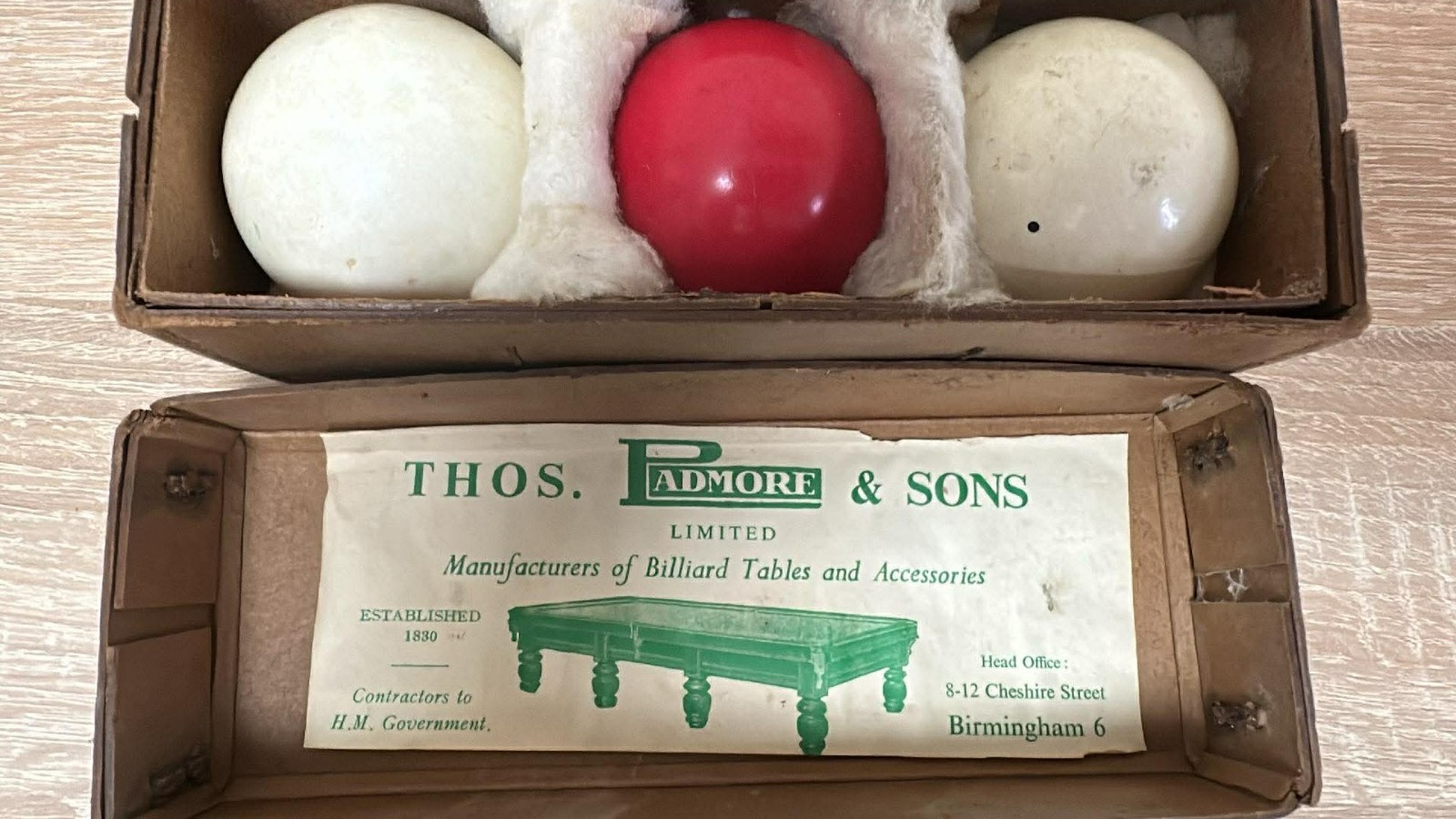 Antique vintage Crystalate billiards pool ball set. 1965 year of sale.