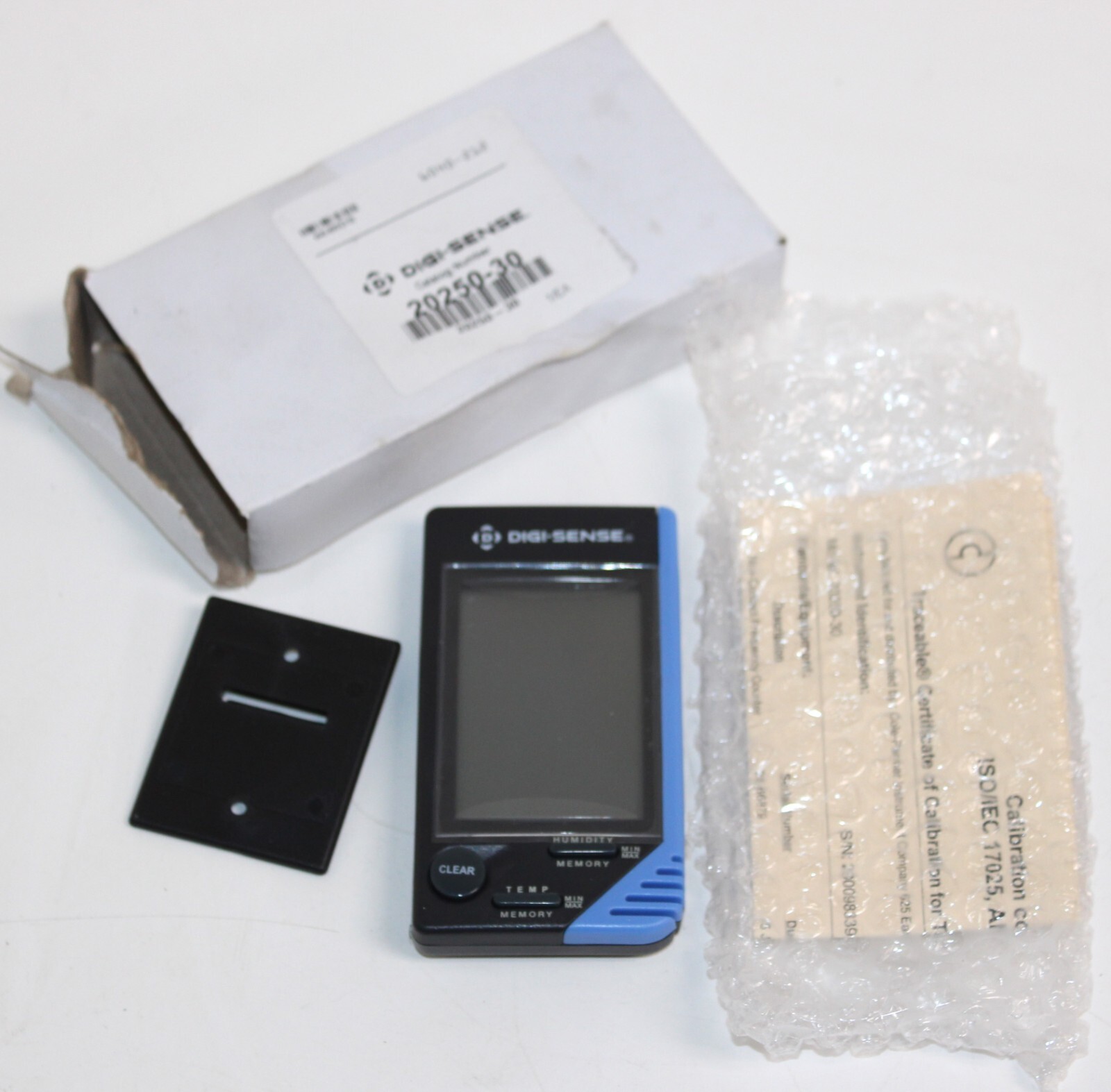 Digi-Sense Precalibrated Humidity and Temperature Indicator 20250-30