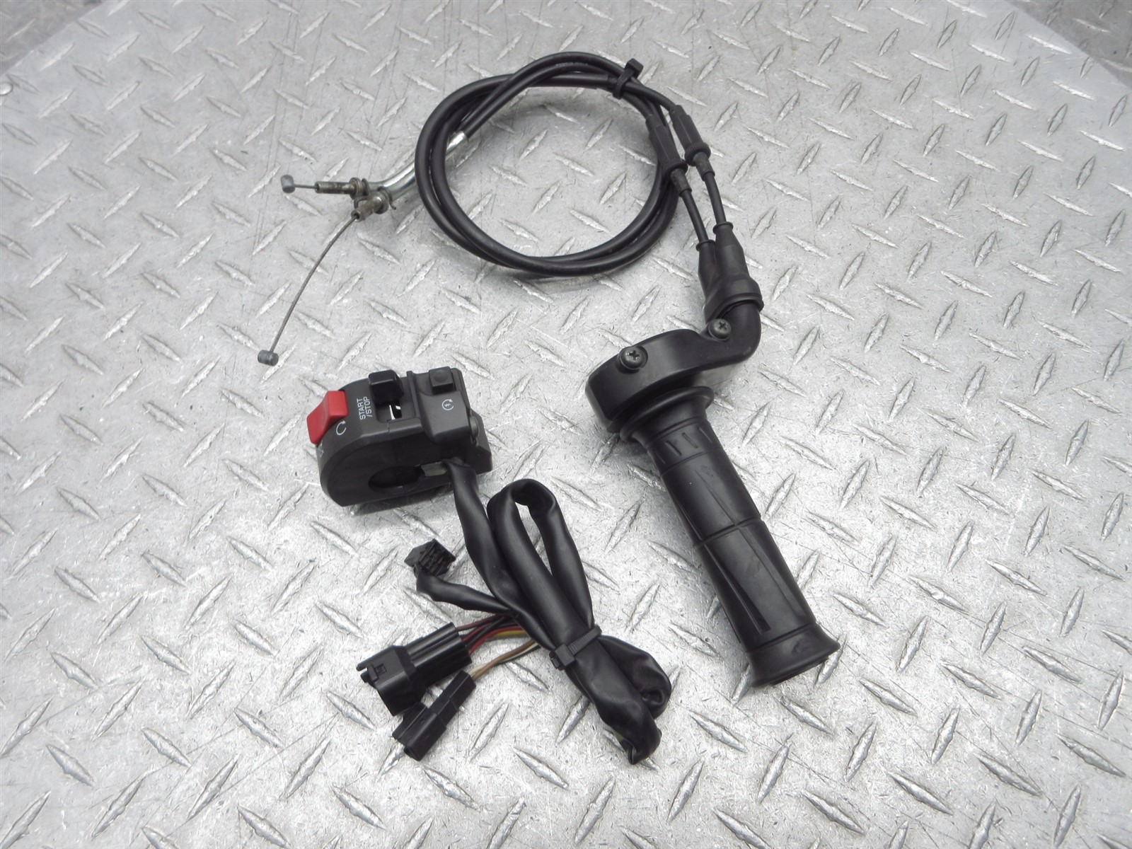 2011 11-15 Kawasaki ZX10R ZX1000 ZX1000D ZX10 Right Switch Throttle Control Grip