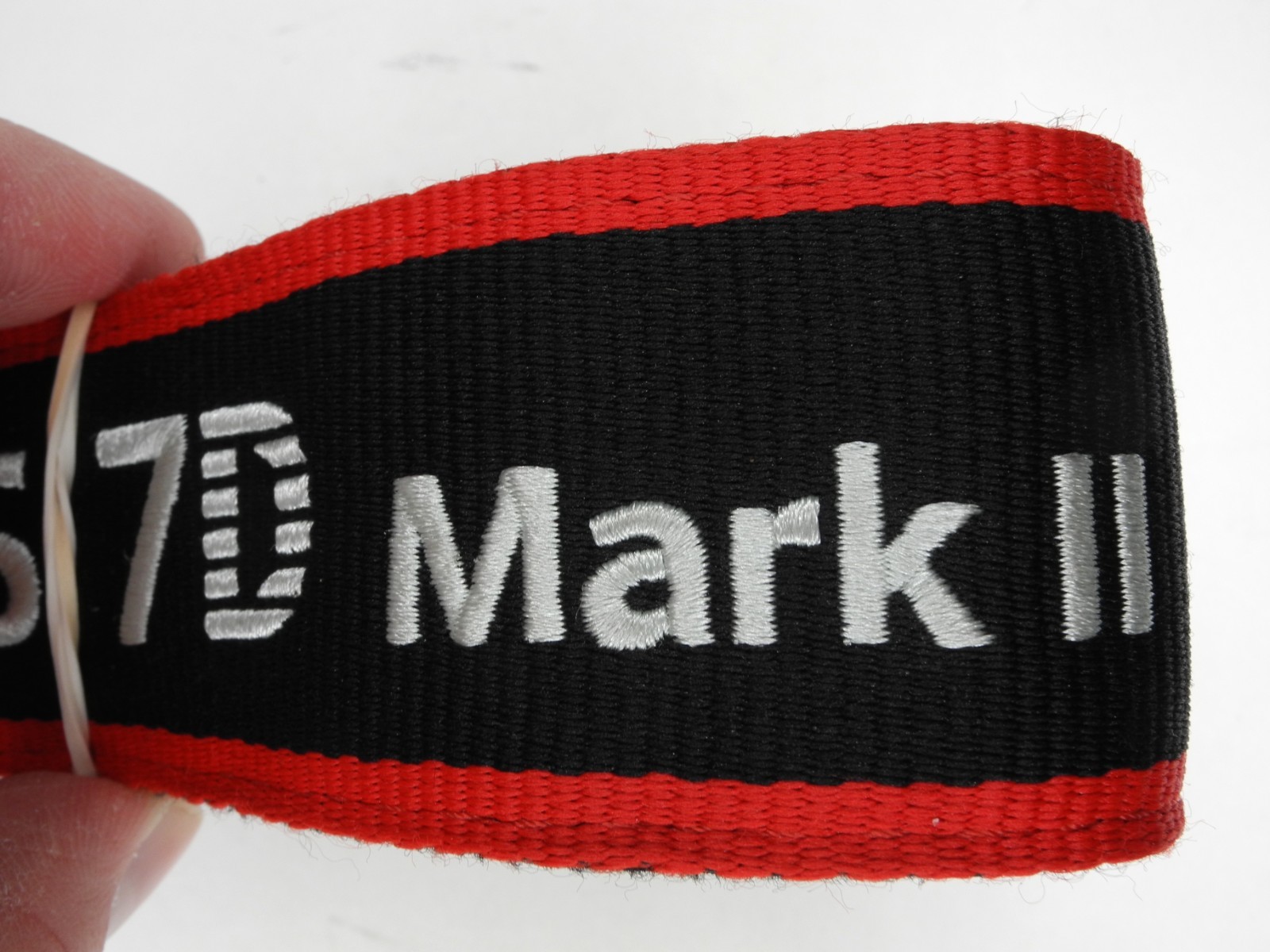 Canon EOS 7D Mark II Genuine Black / Red / White DSLR Camera Neck Strap