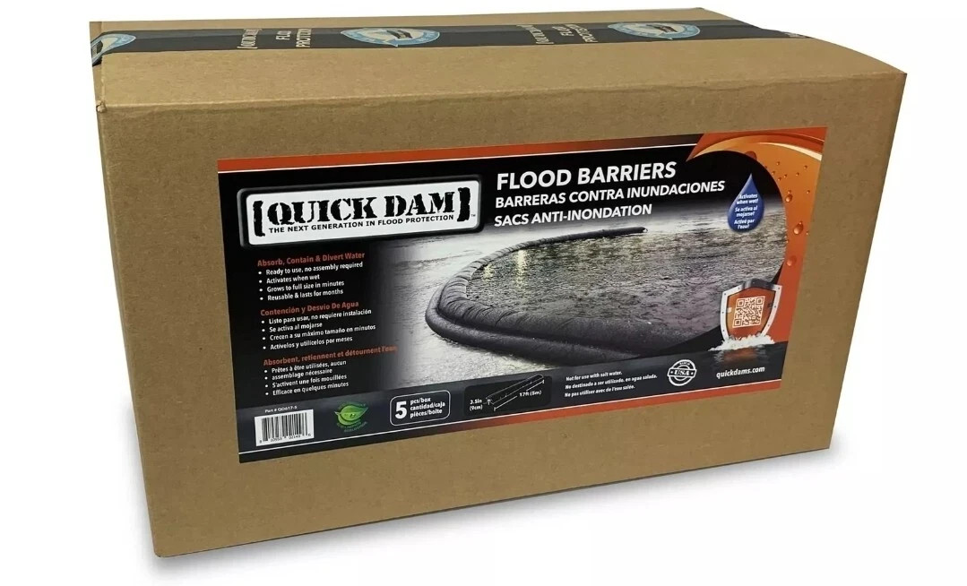 Quick Dam Water Activated 17ft Flood Barriers, Reusable Water Absorbers for Dive